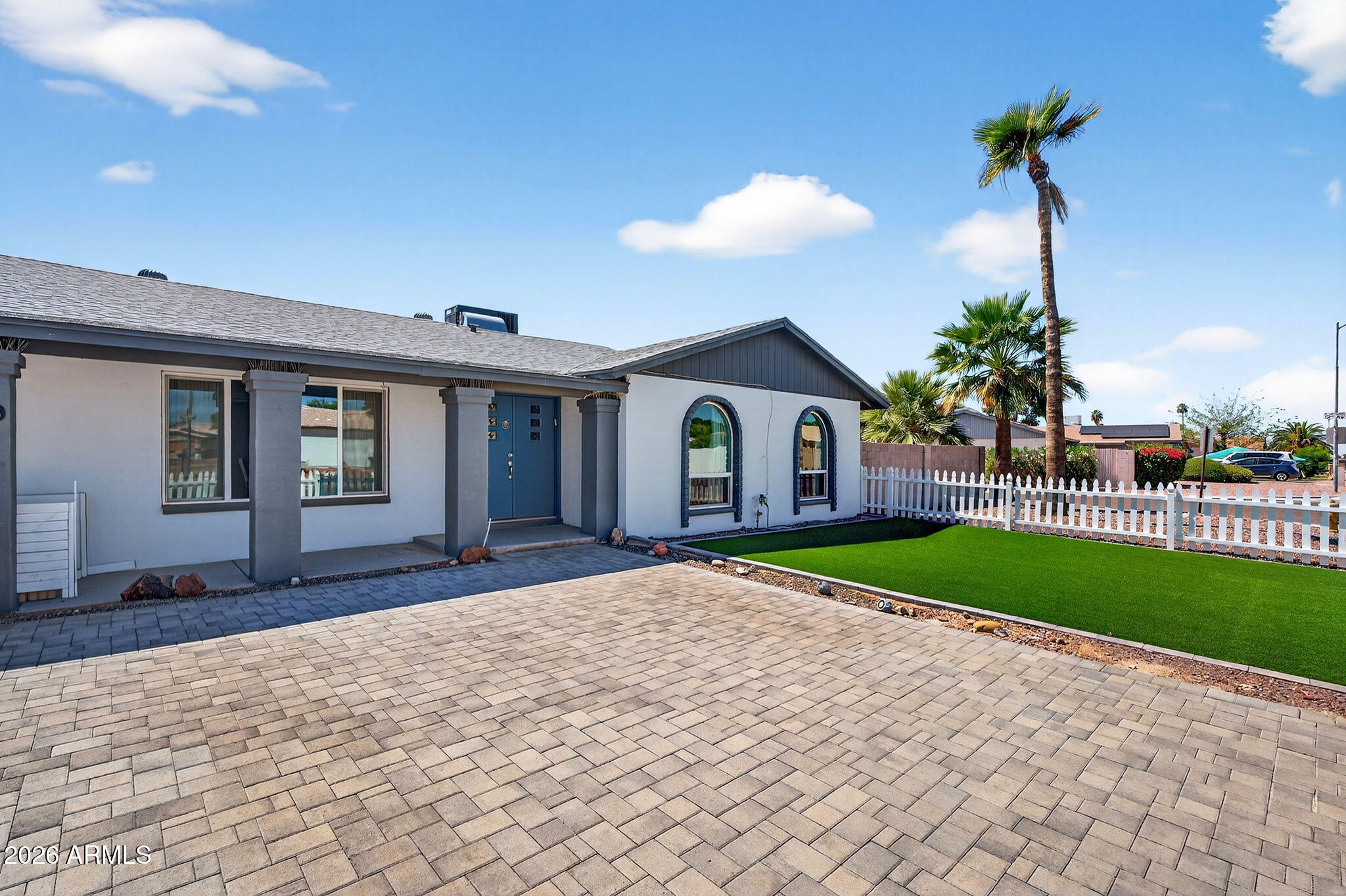 1019 W WESCOTT Drive