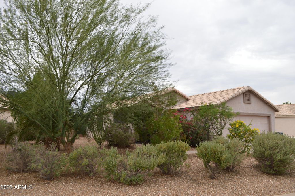 Photo of 2279 W 20th Avenue, Apache Junction, AZ 85120 (MLS # 6931185)