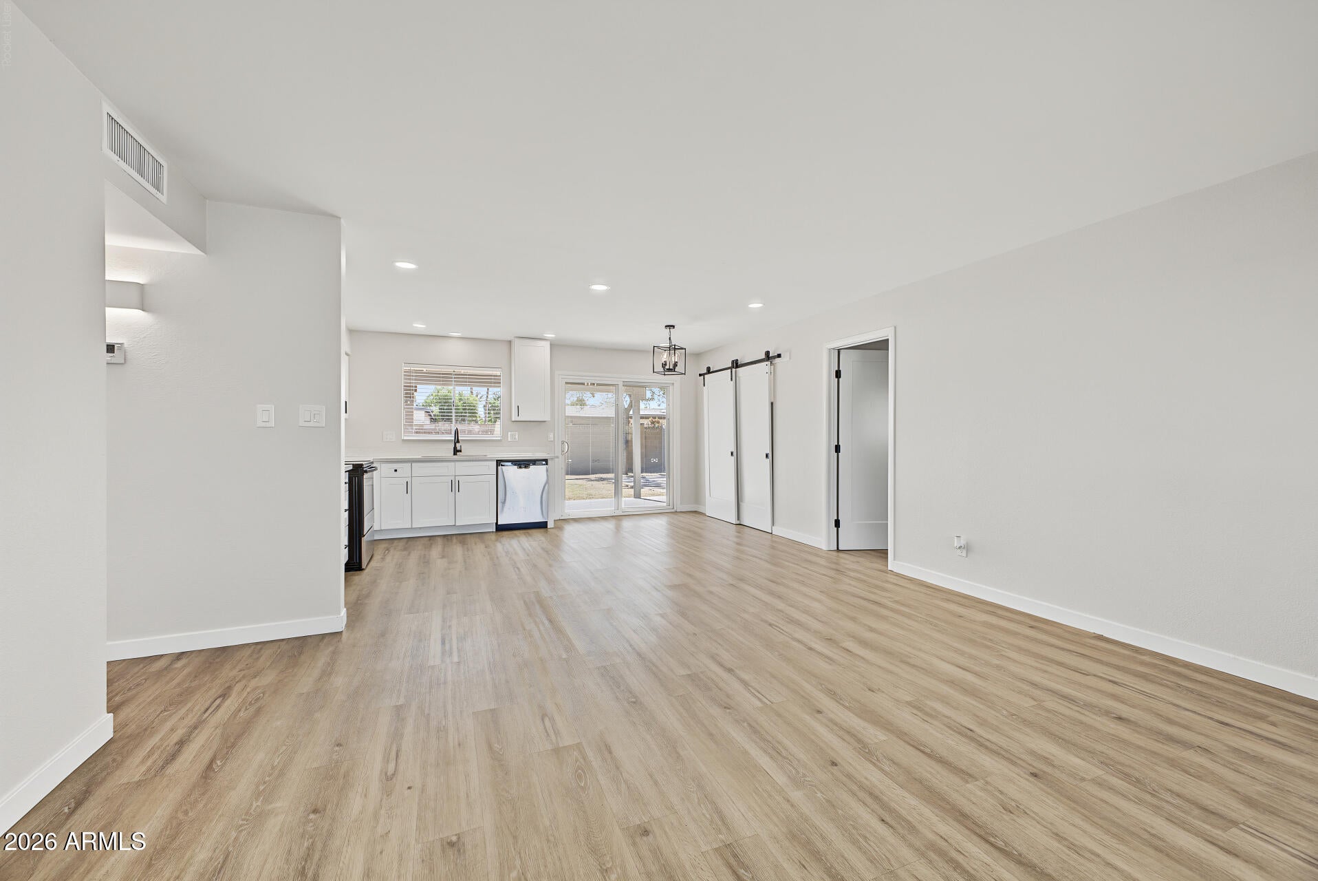 2315 E KATHLEEN Road