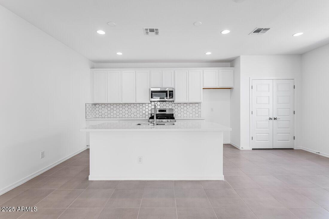 14604 W SAND HILLS Road