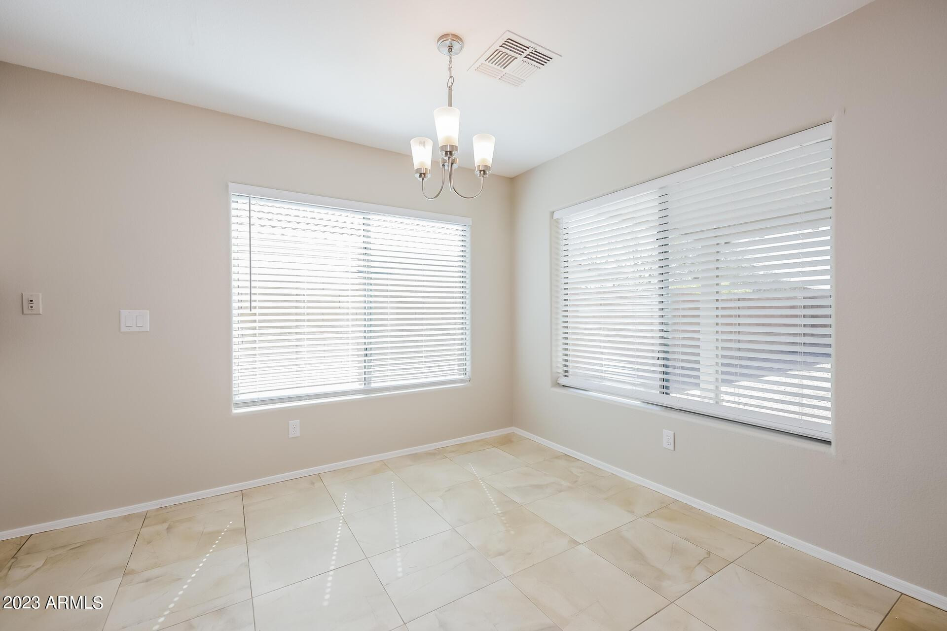 2255 E Parkside Lane