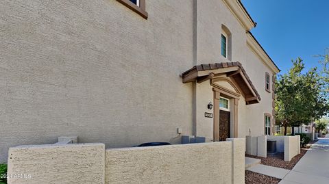 Townhouse in Gilbert AZ 4715 WATERMAN Street.jpg