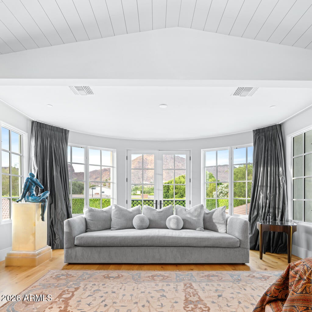 4908 E CALLE DEL MEDIO --