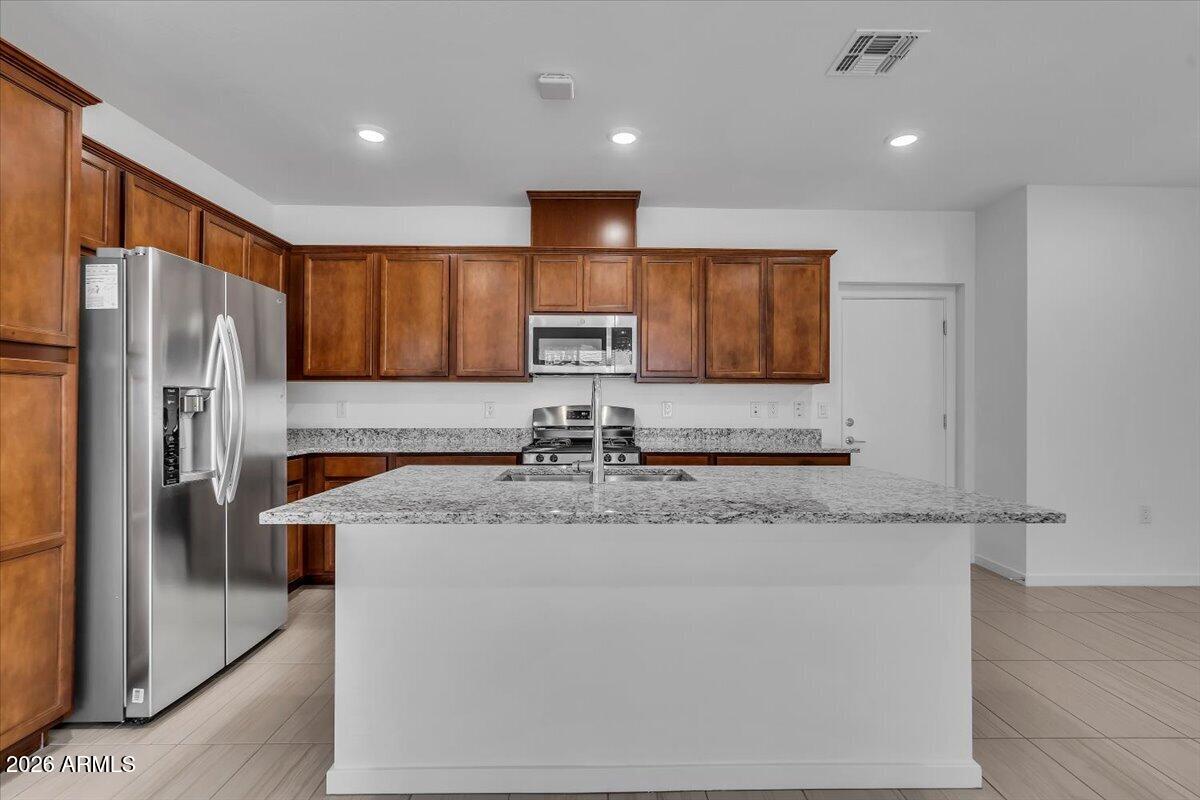 760 E Doral Avenue 101