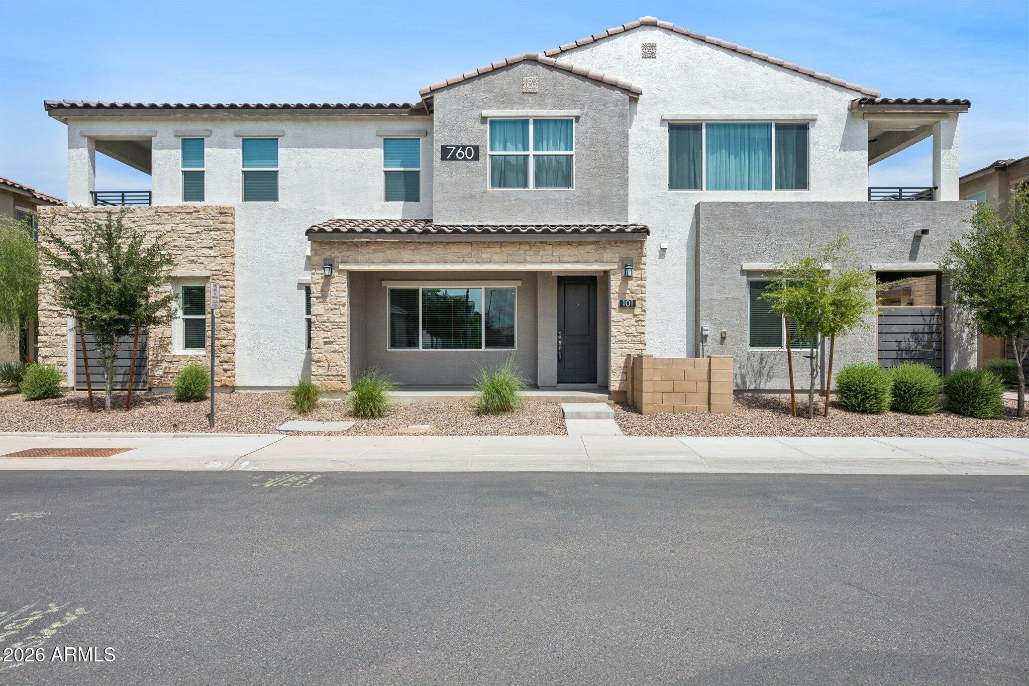 760 E Doral Avenue 101