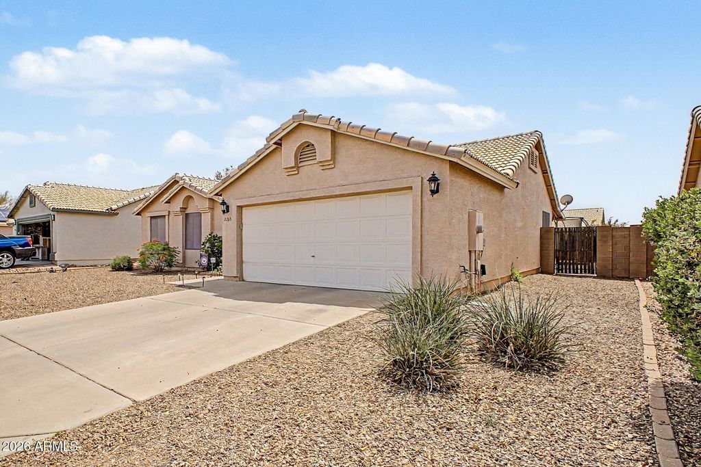 Photo of 2265 W 17th Avenue, Apache Junction, AZ 85120 (MLS # 7017712)