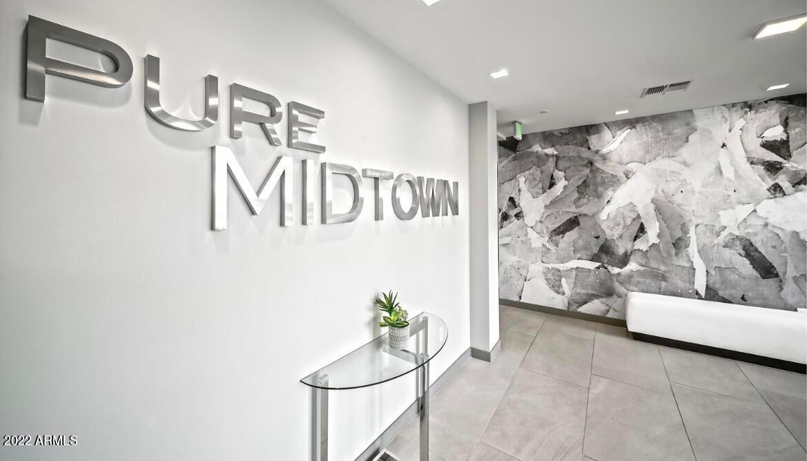 425 W Osborn Road 303