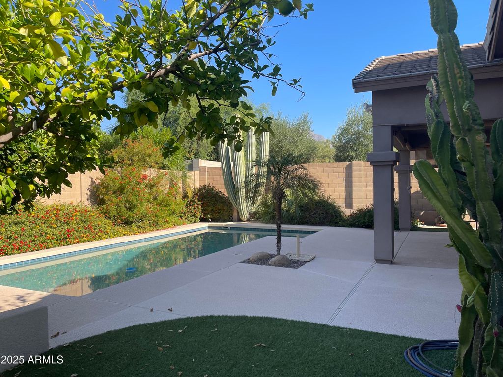 Photo of 10572 E Tierra Buena Lane, Scottsdale, AZ 85255 (MLS # 6947540)