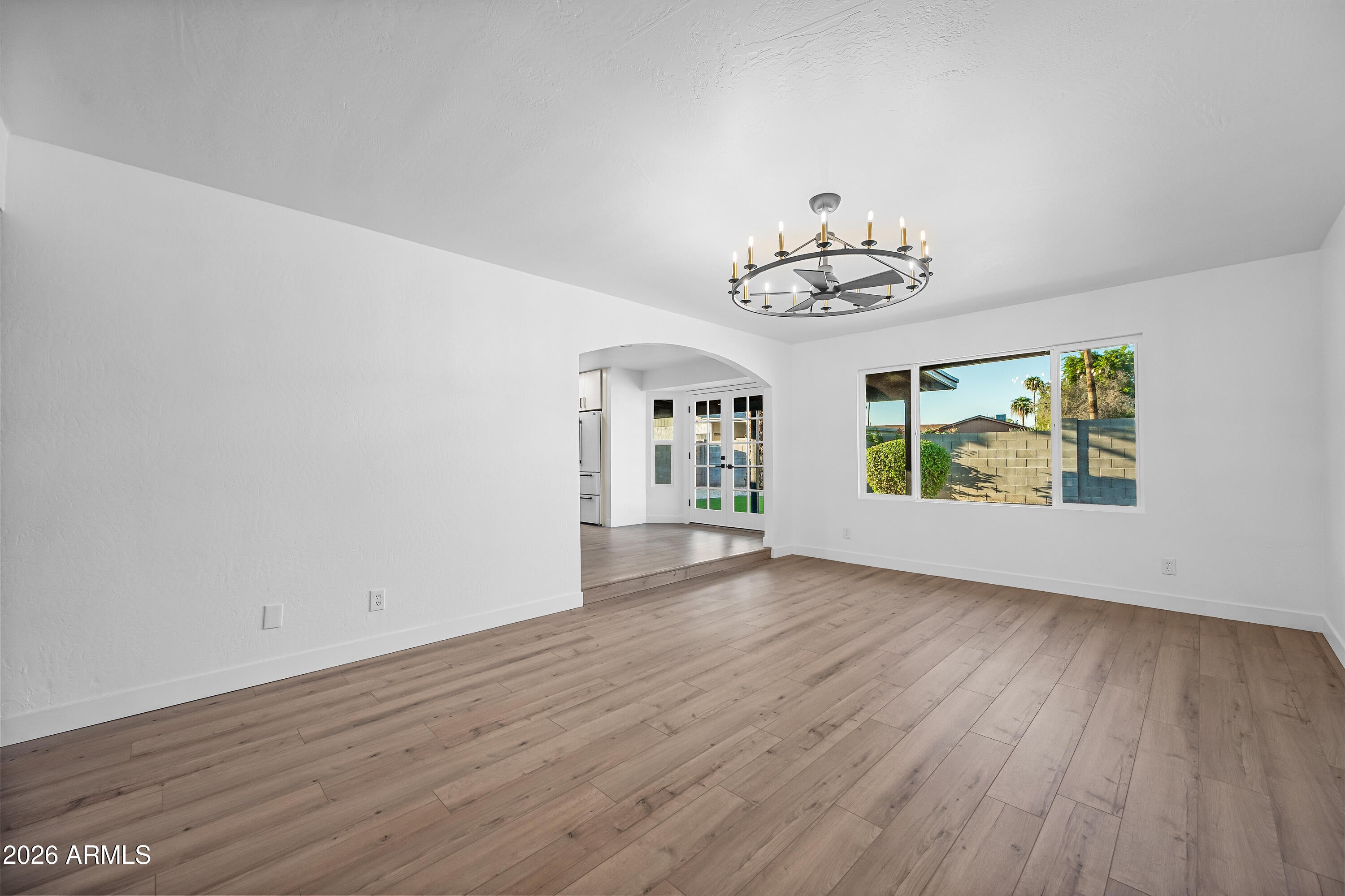 5738 W Greenbriar Drive