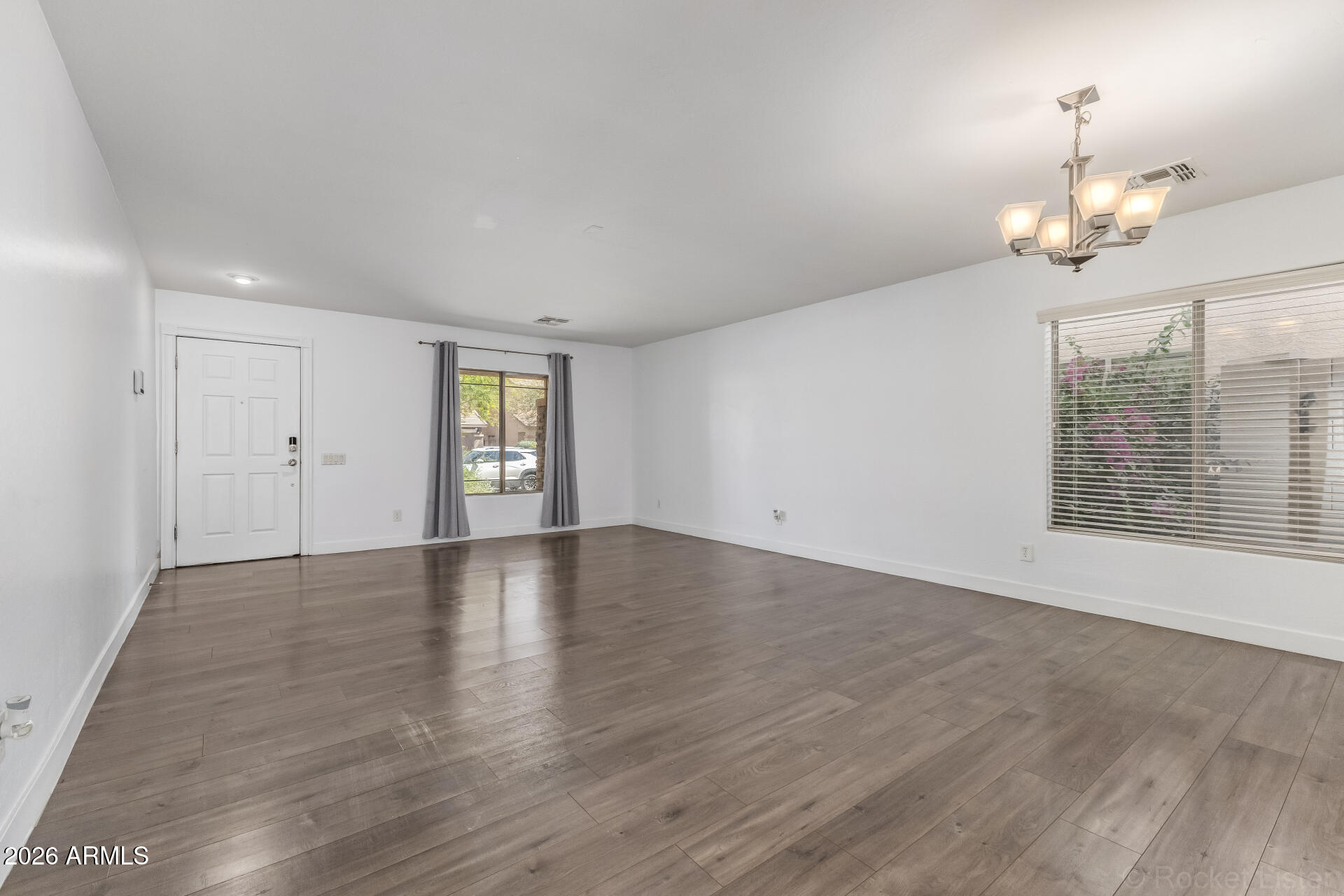 43549 W ELIZABETH Avenue