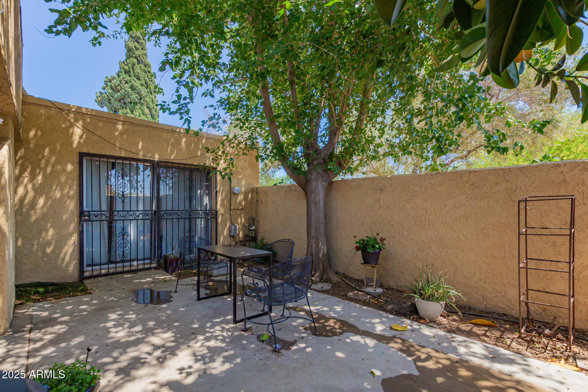 6207 N 21ST Drive