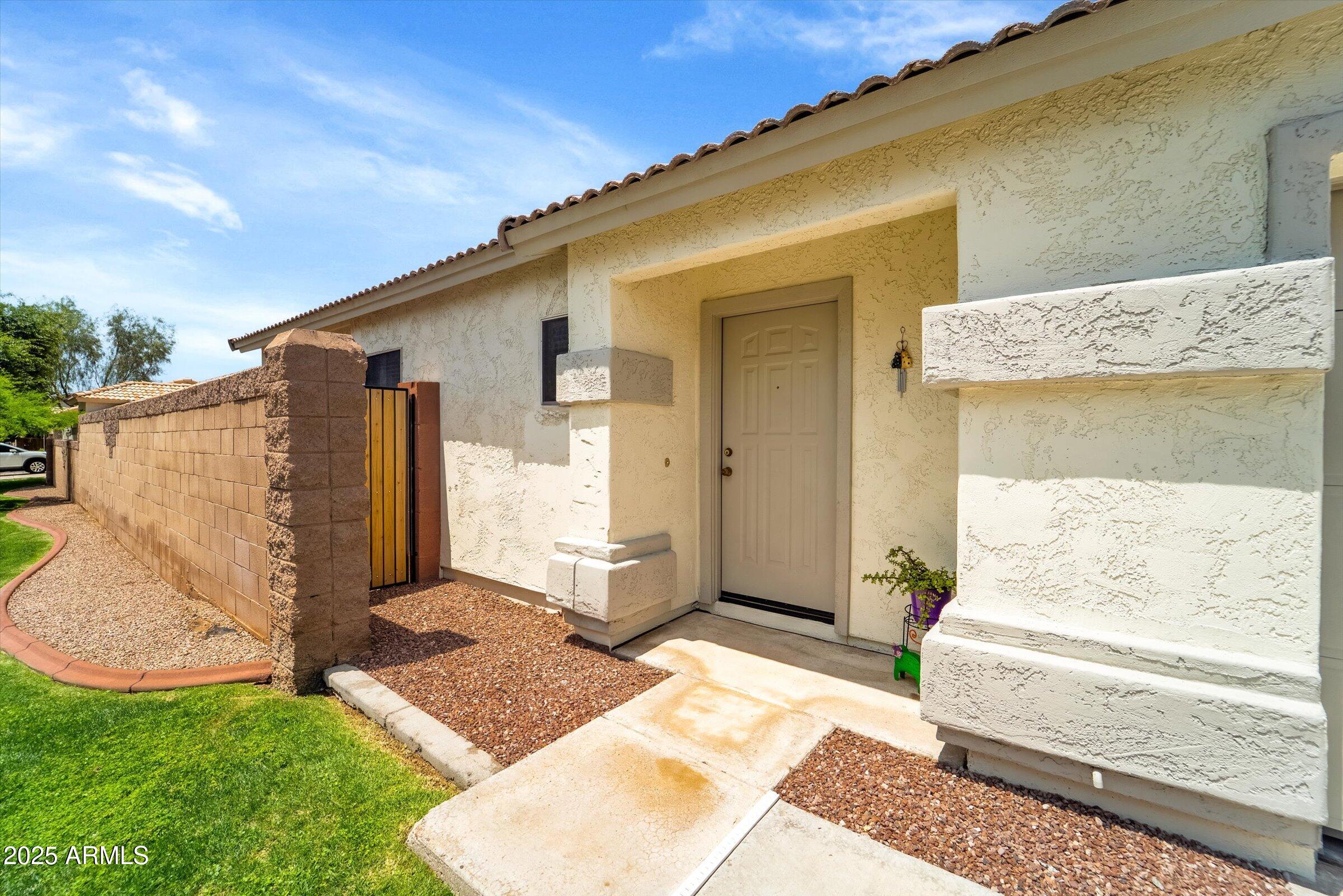 Homes 2 2221 E UNION HILLS Drive 148