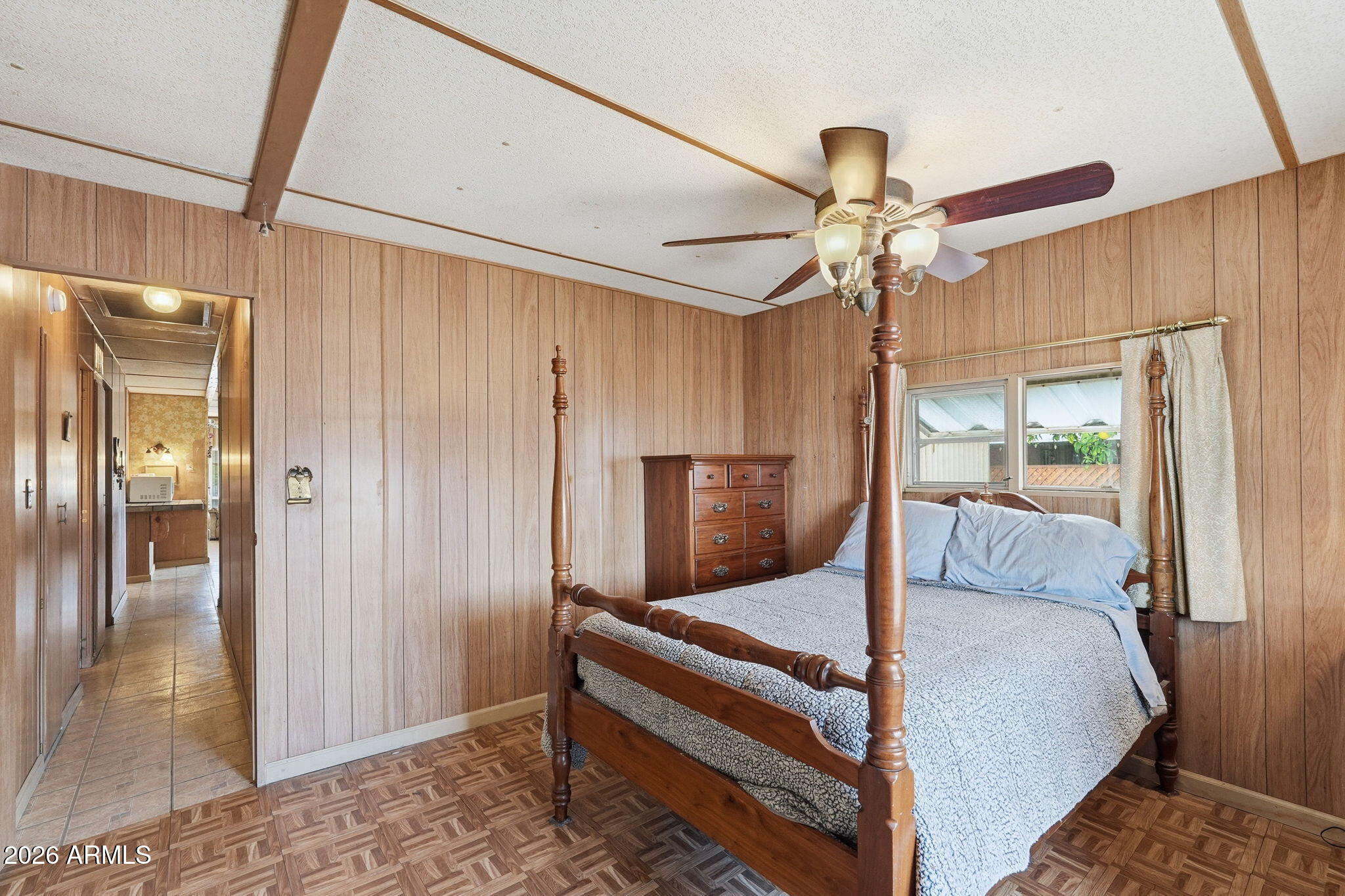 150 S WINDSOR -- R128