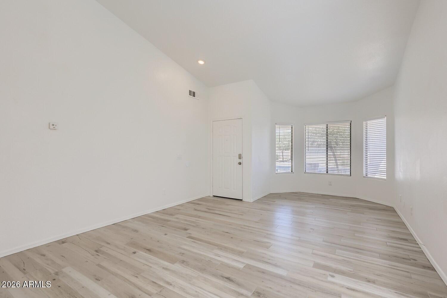 16033 W DIAMOND Street