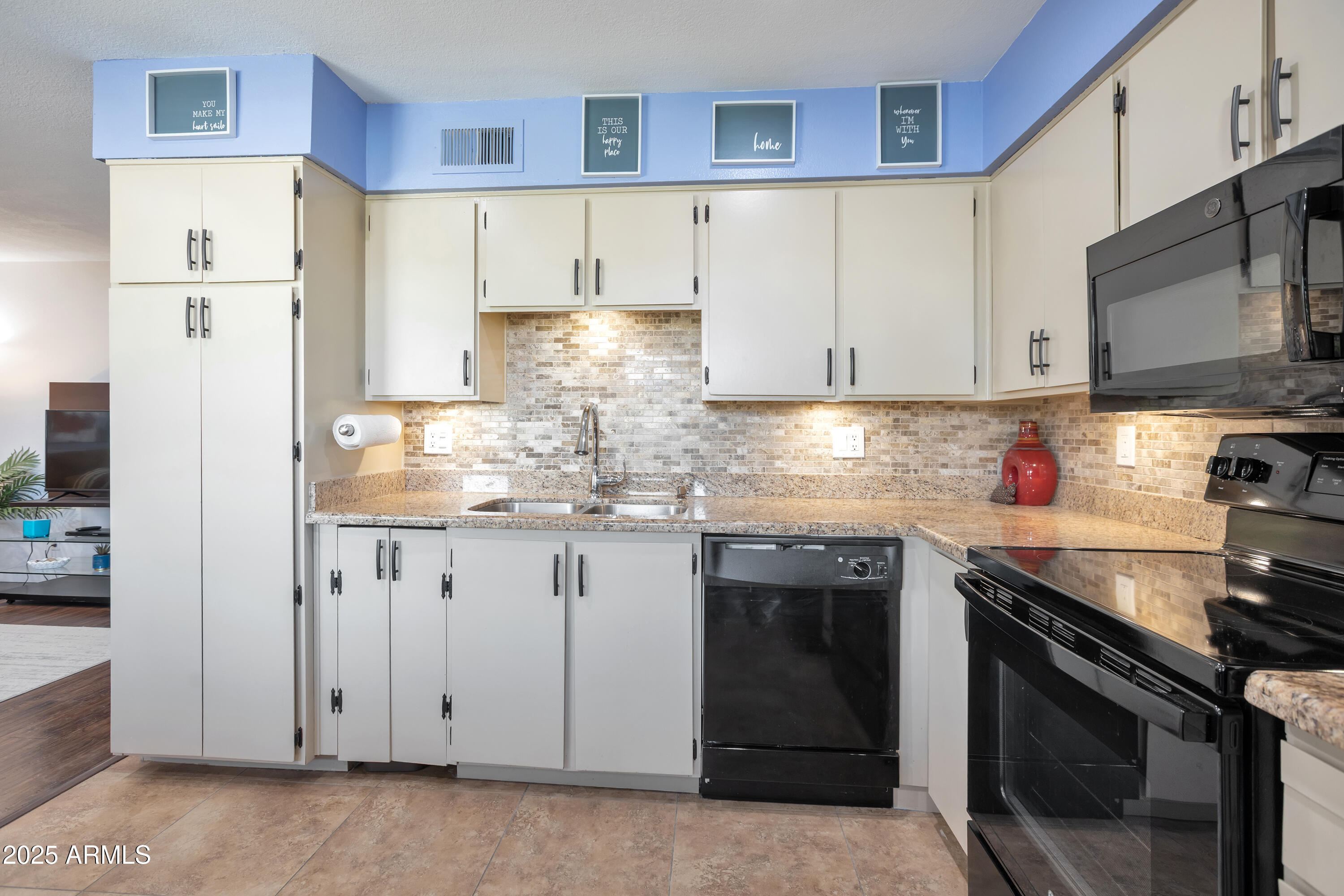 2416 E UNIVERSITY Drive 4