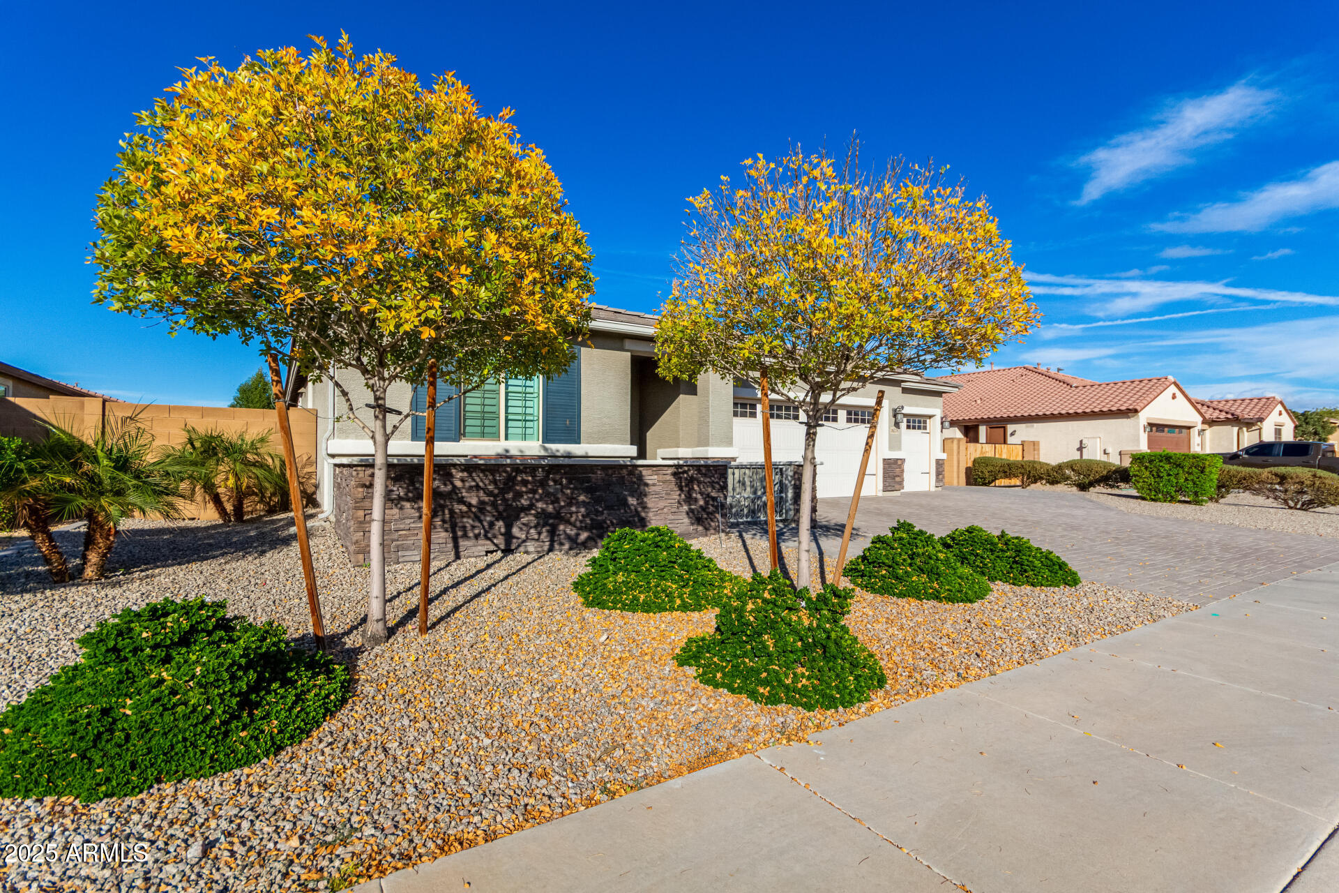 18378 W PIONEER Street