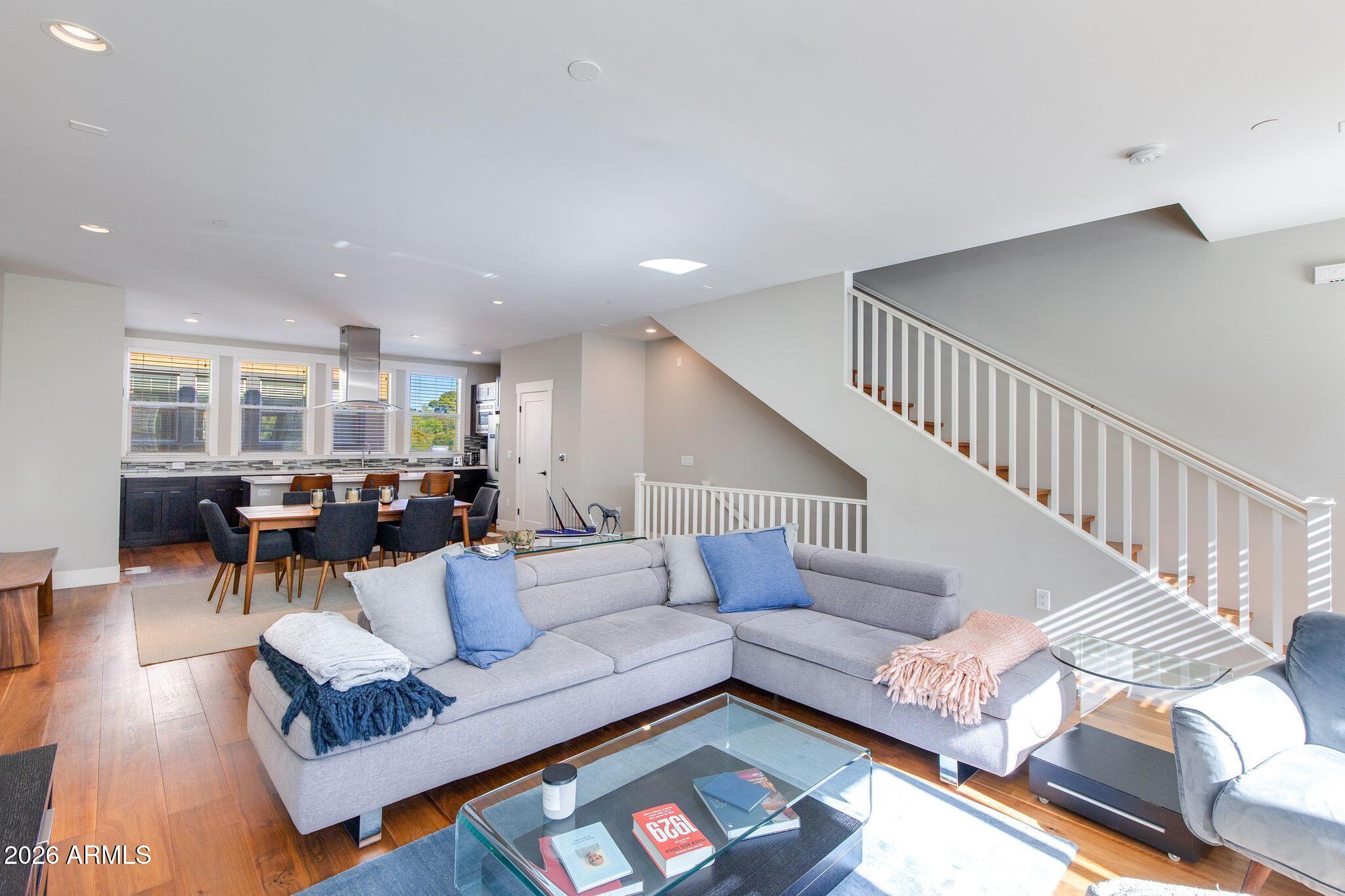 1400 E BETHANY HOME Road 14