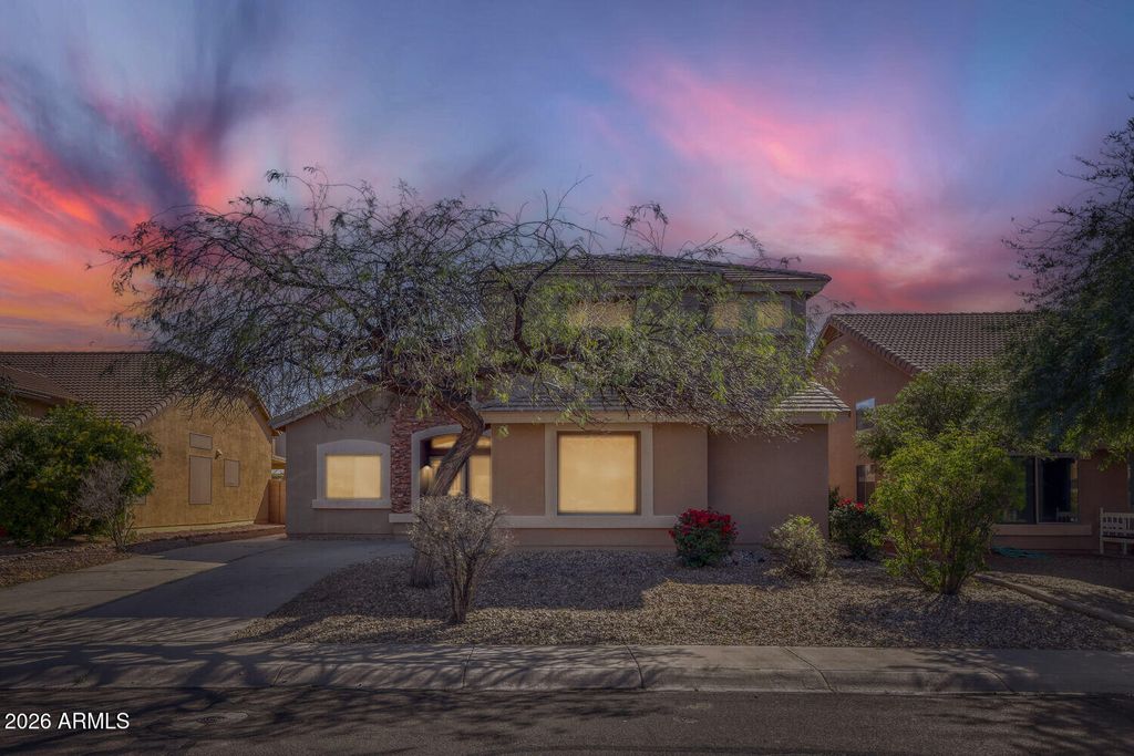 Photo of 6111 N 135th Drive, Litchfield Park, AZ 85340 (MLS # 6999077)