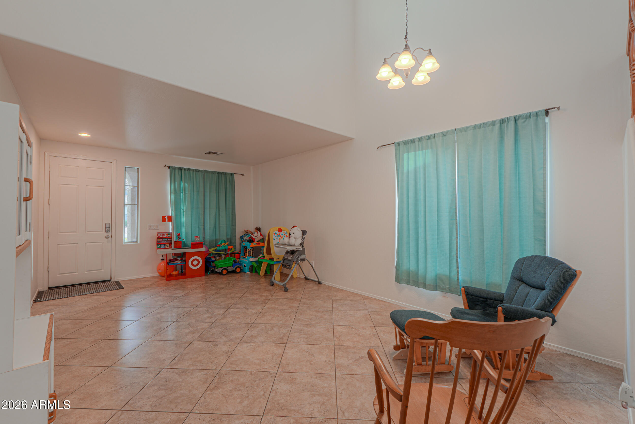 1538 E NIGHTINGALE Lane