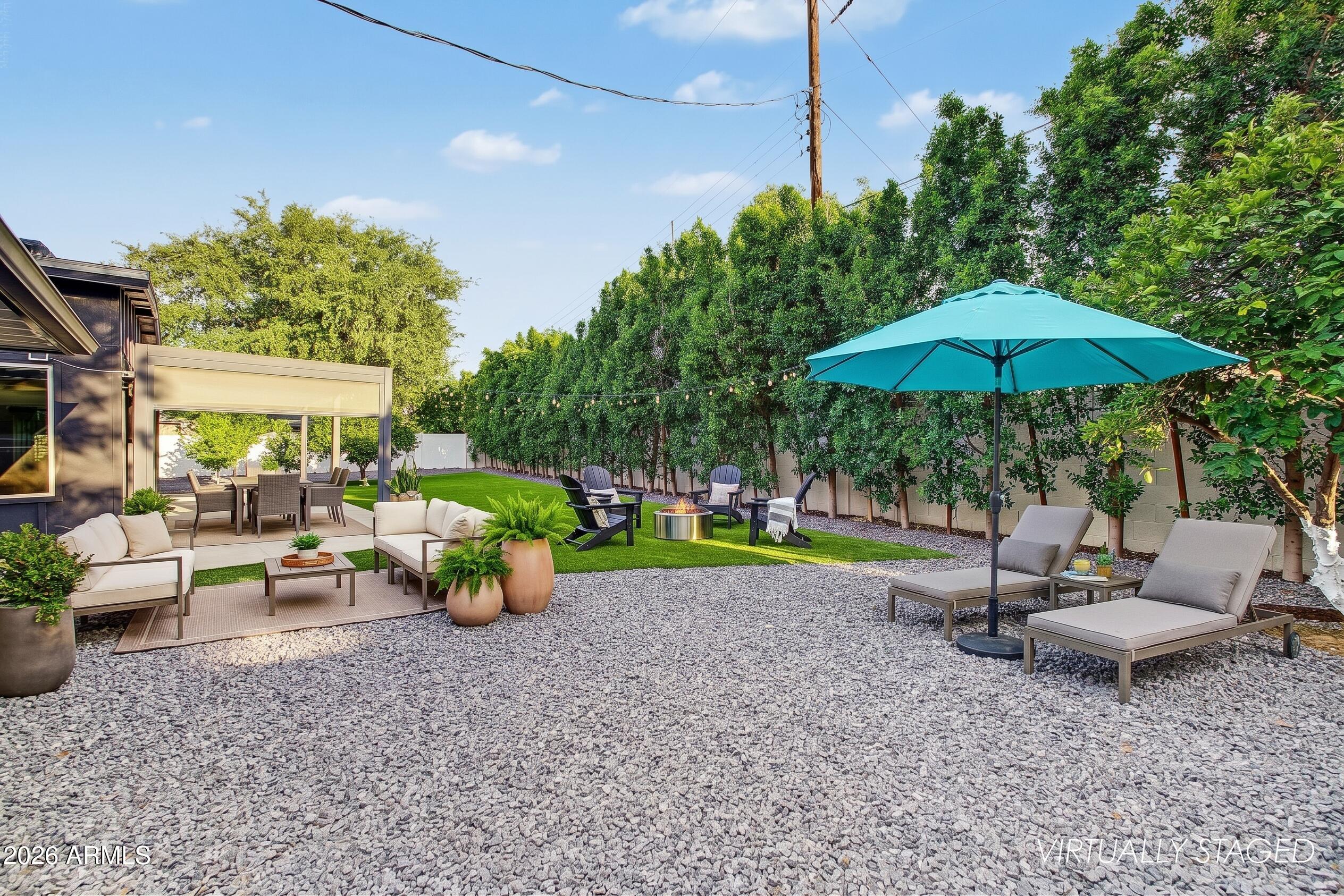 1417 W GLENN Drive