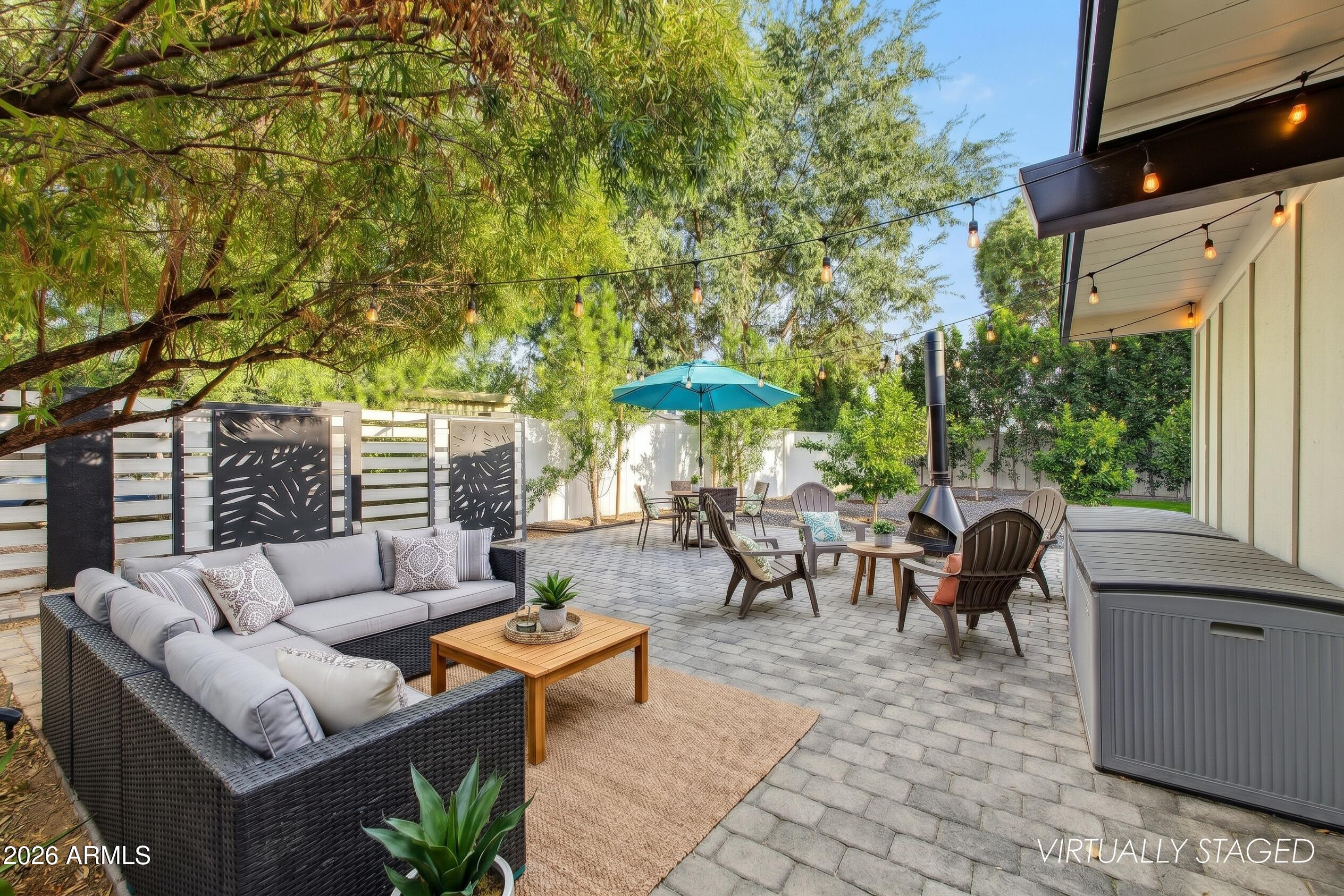 1417 W GLENN Drive