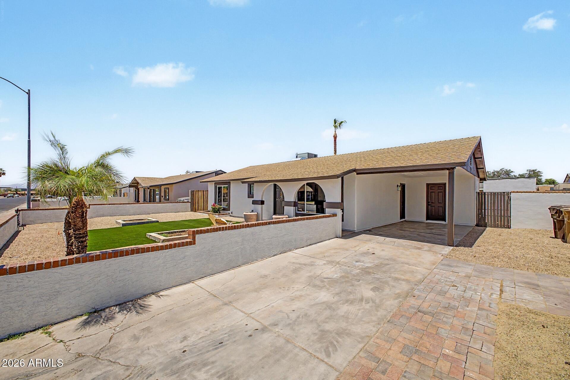 8714 W BECKER Lane