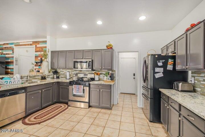 7020 W St Charles Avenue