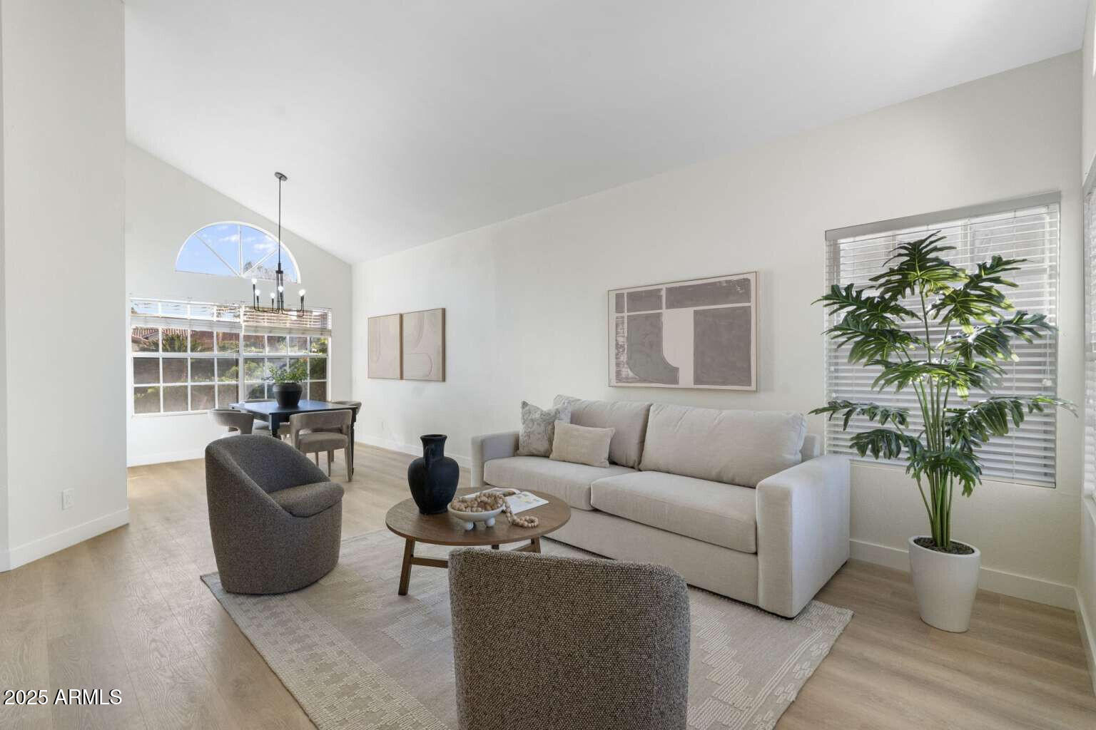 4931 E PARADISE Lane