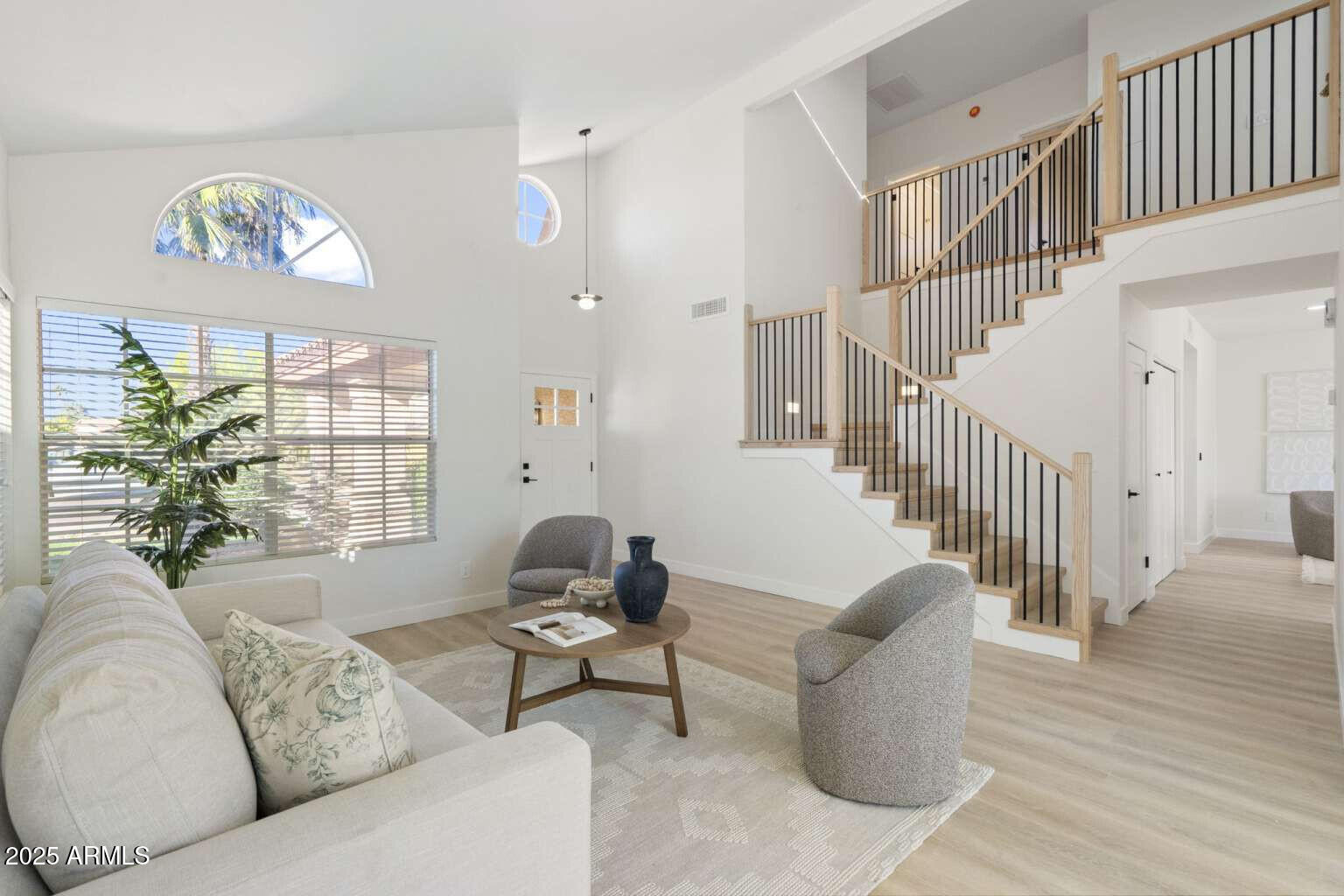 4931 E PARADISE Lane