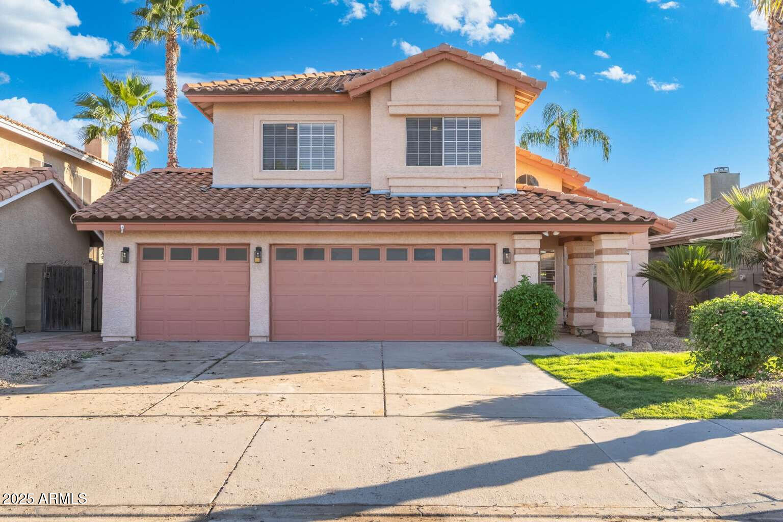 4931 E PARADISE Lane