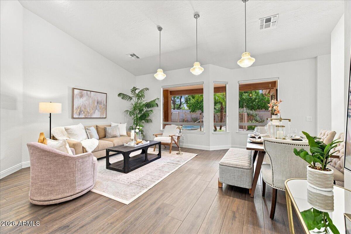4401 E CASEY Lane