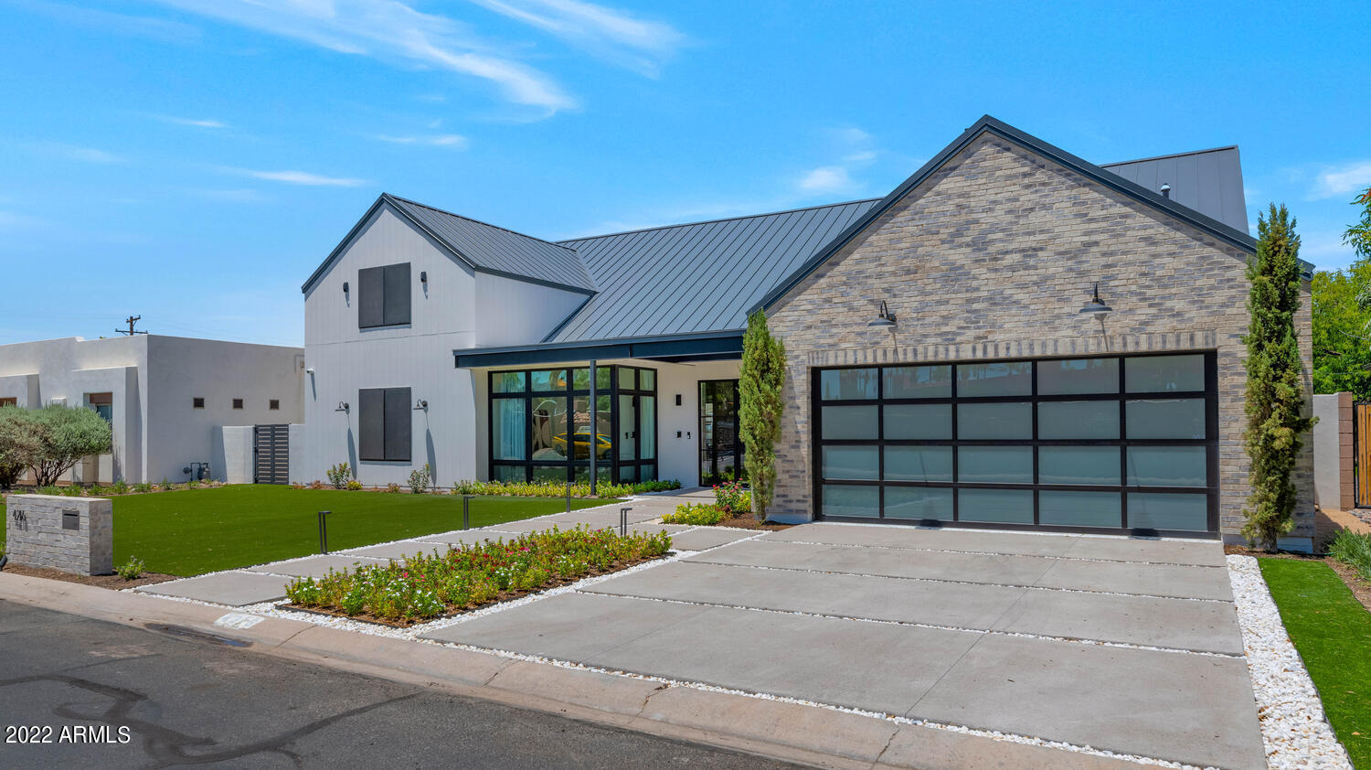 4216 E Hazelwood Street