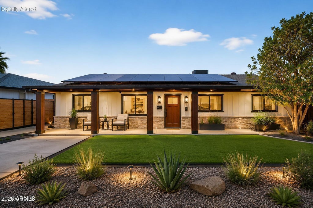 Photo of 1114 E Orchid Lane, Phoenix, AZ 85020 (MLS # 7093081)