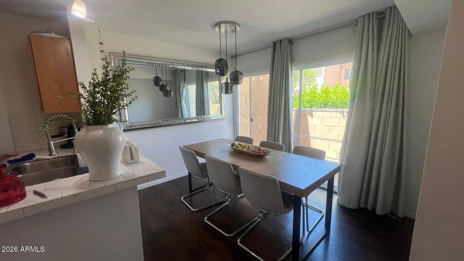8055 E THOMAS Road E E118