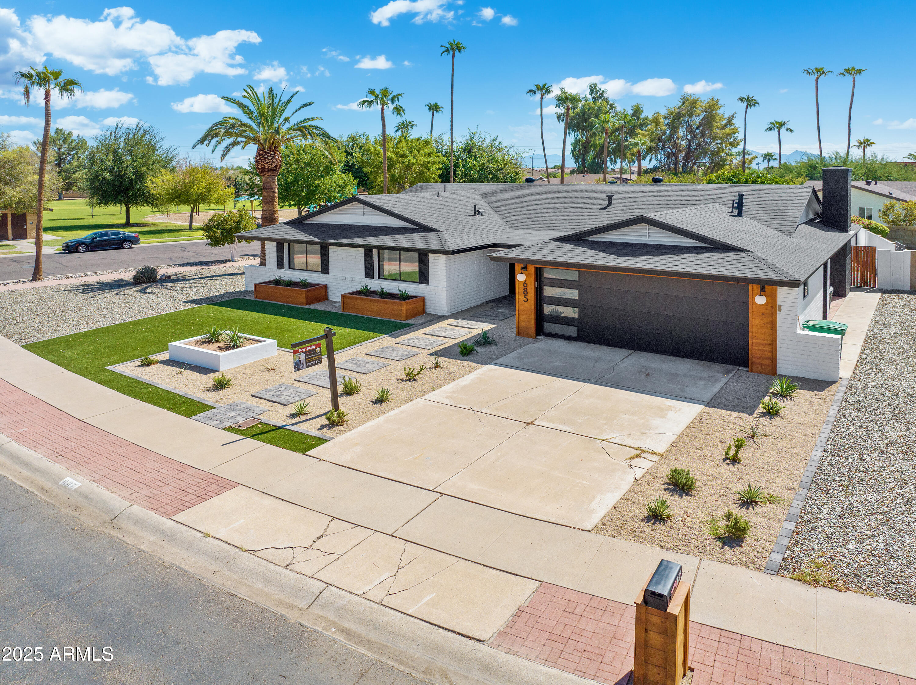685 E PALM Street