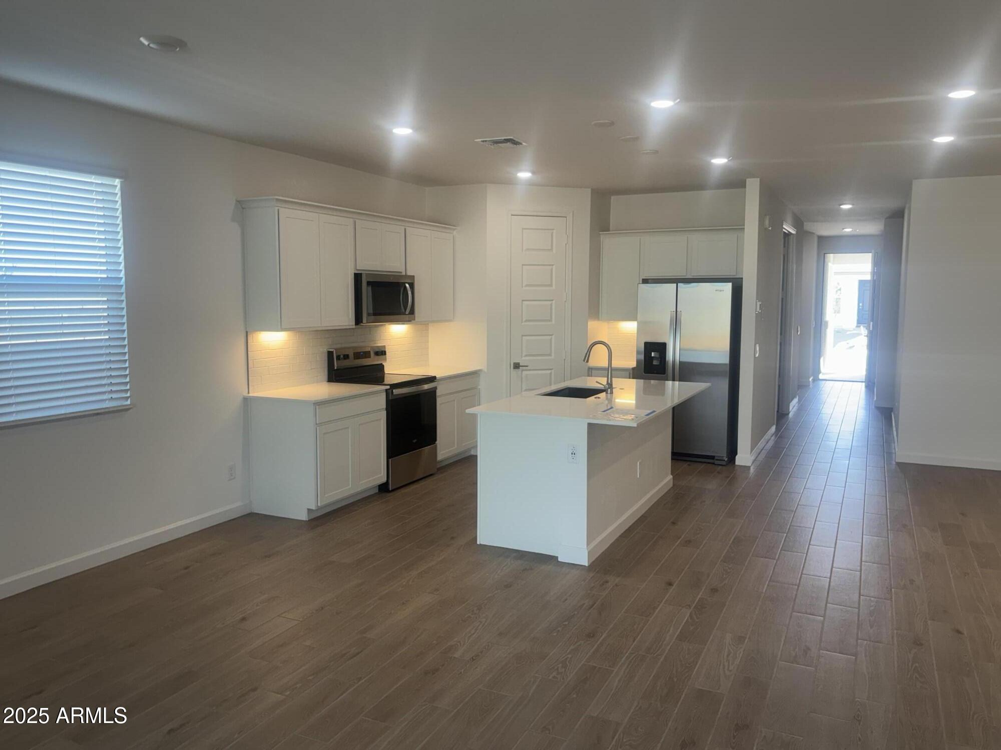 17722 W VOGEL Avenue