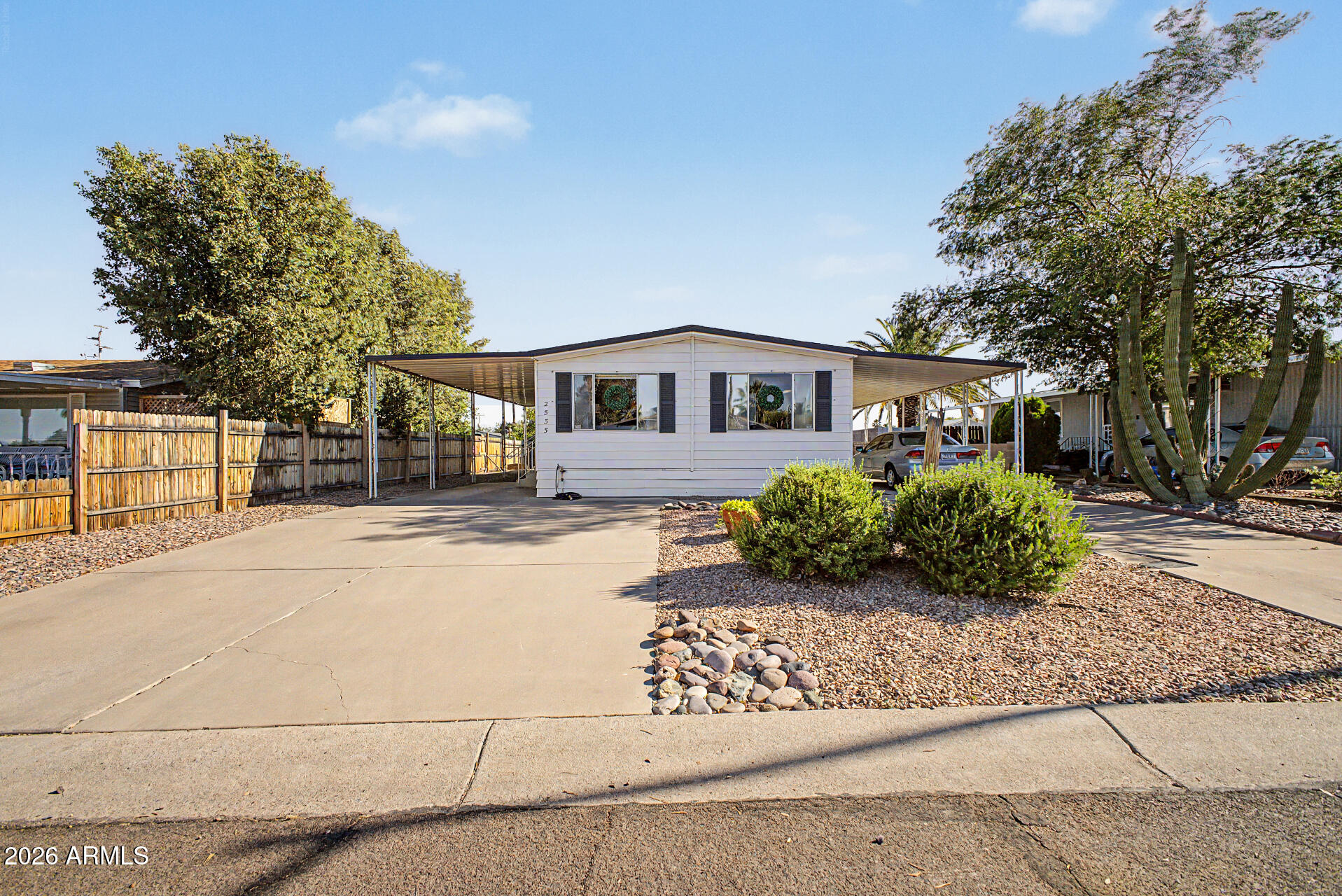 2535 E ORAIBI Drive