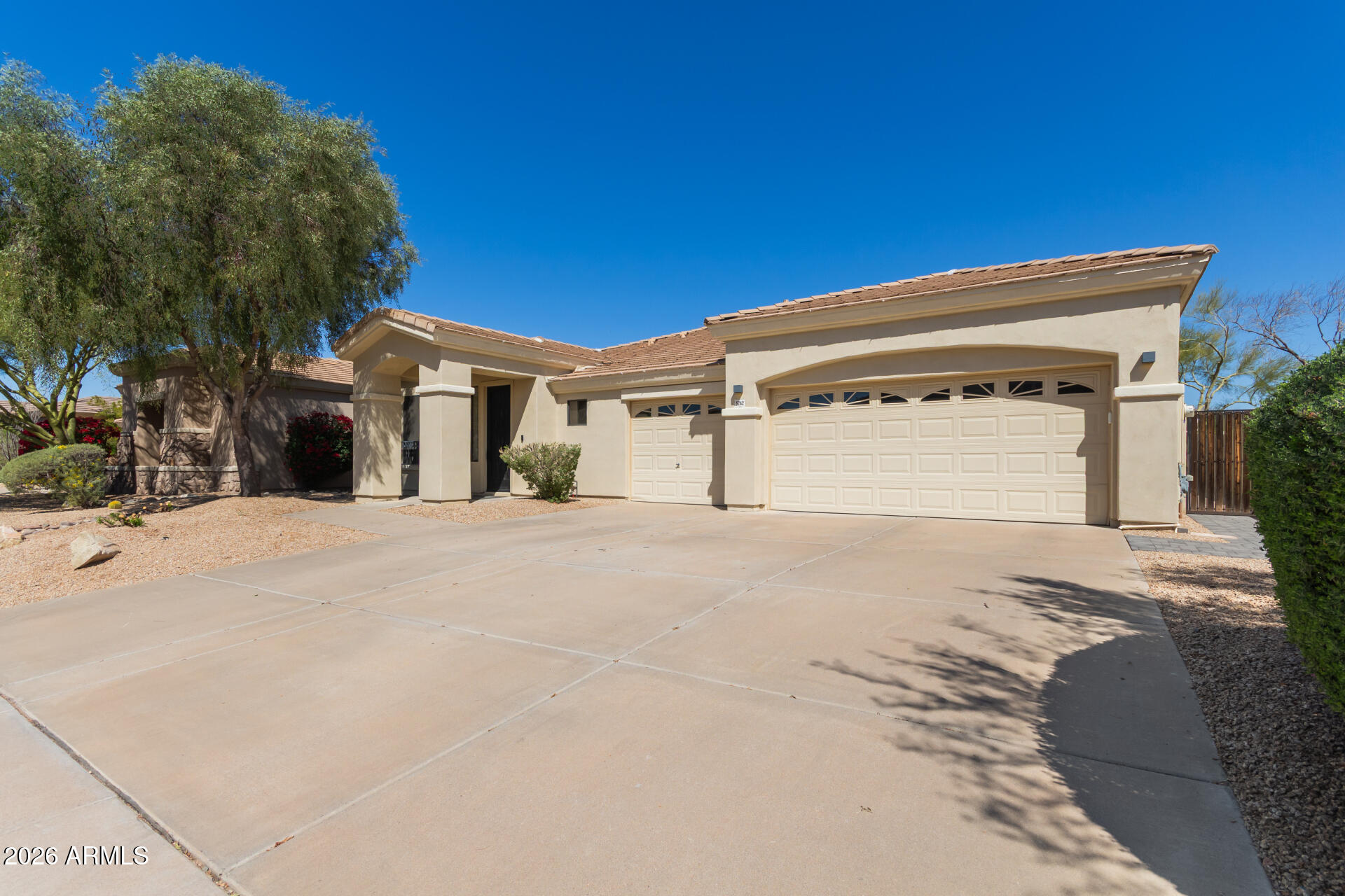5242 E HERRERA Drive
