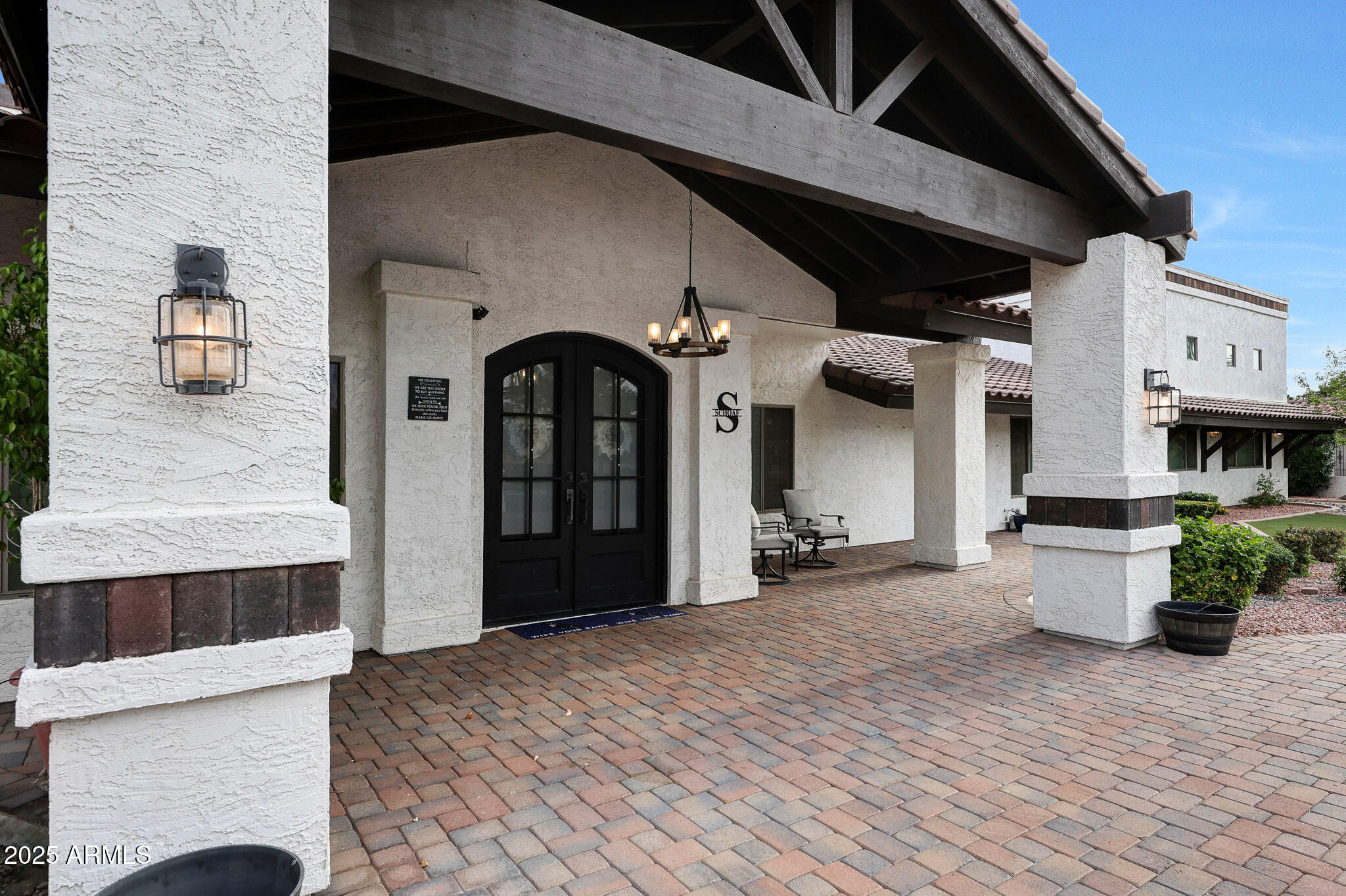 1153 N ORO Vista