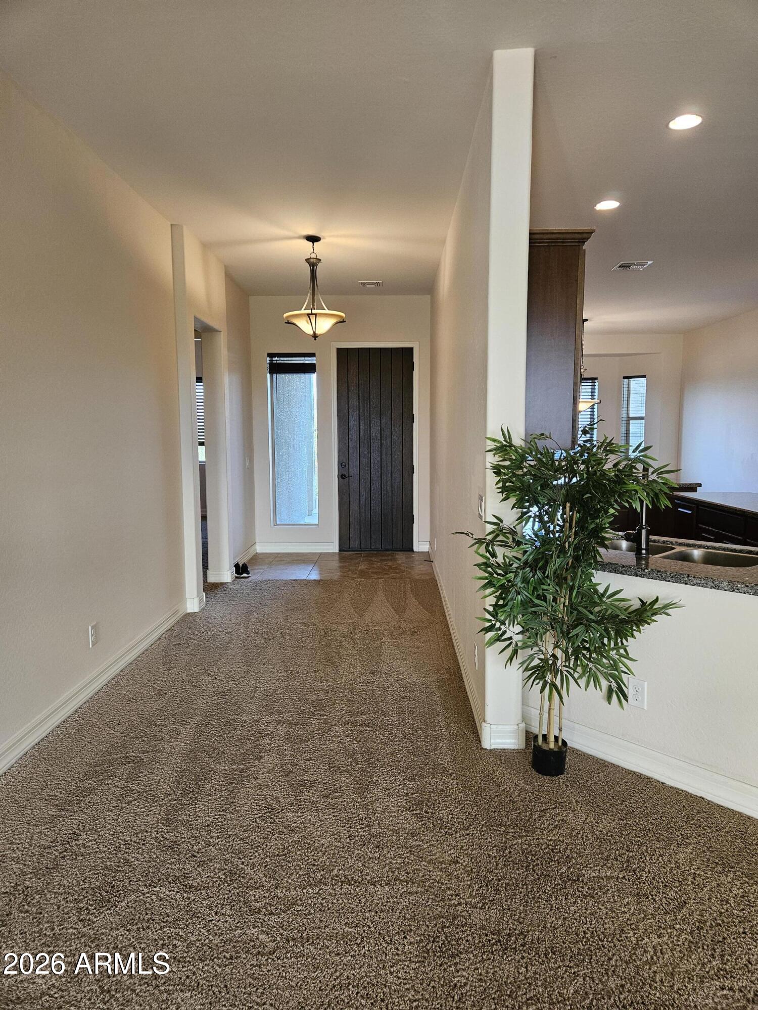 1623 E HIDALGO Street