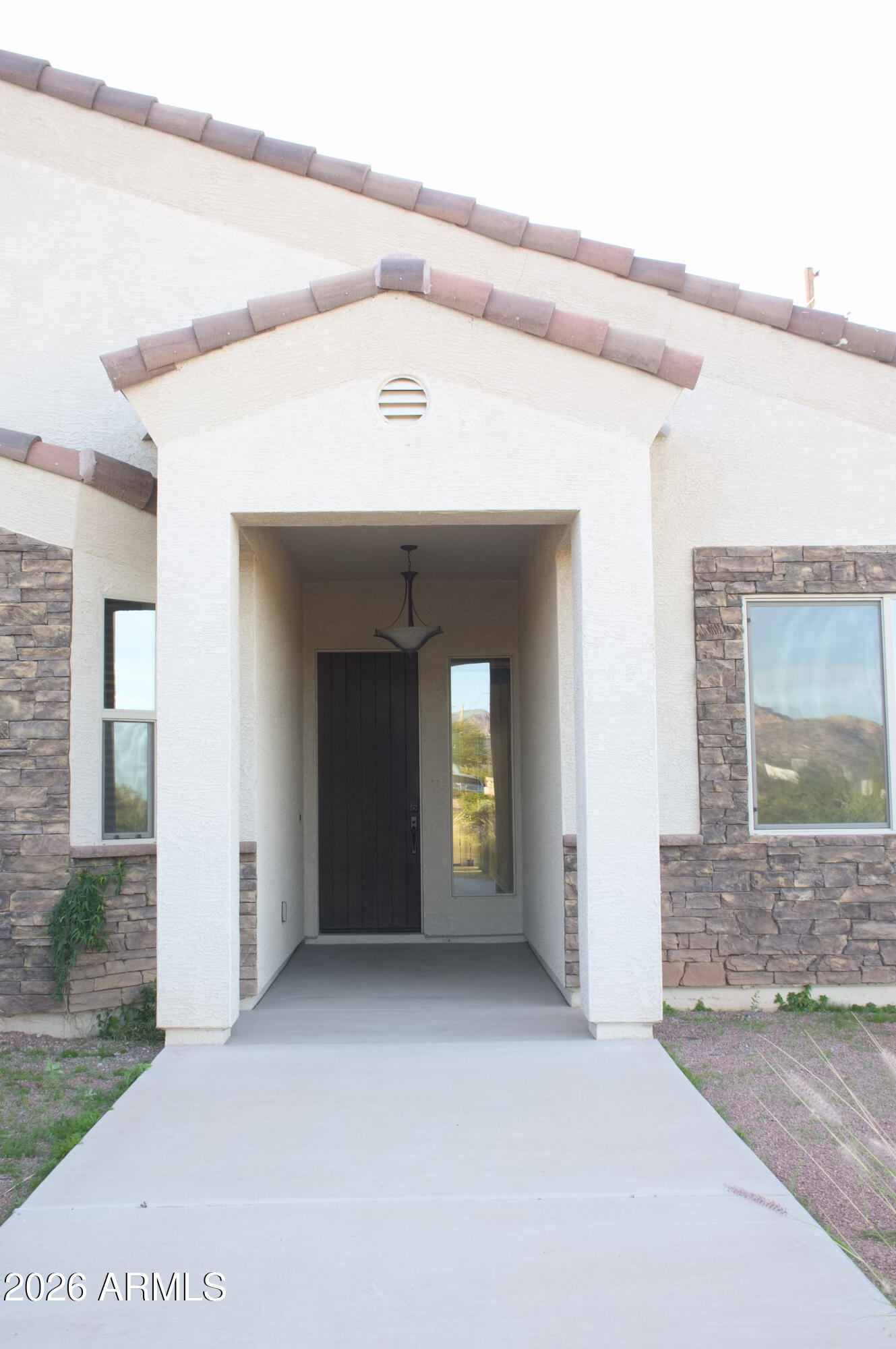 1623 E HIDALGO Street