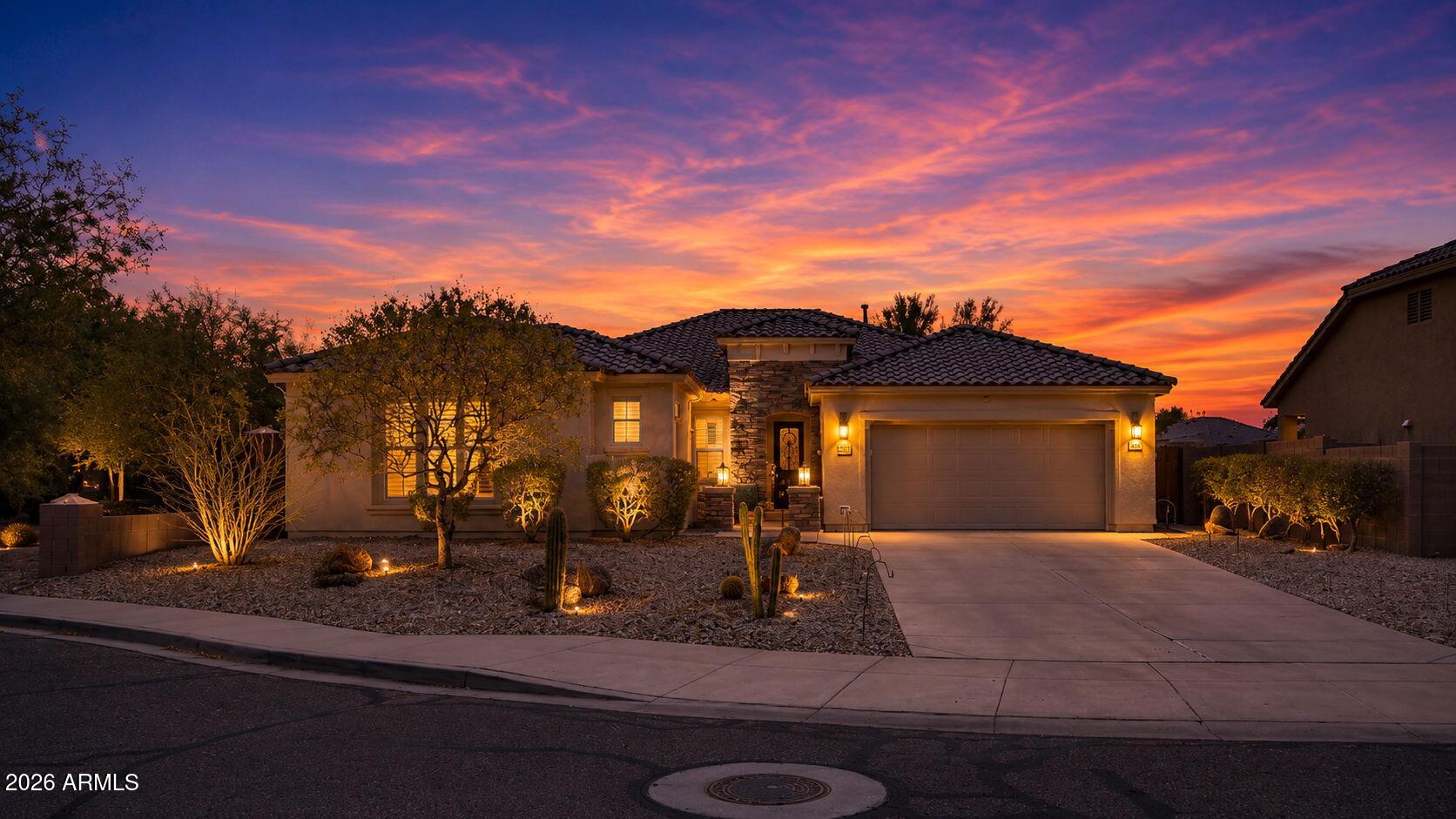 2407 W MAYA Way