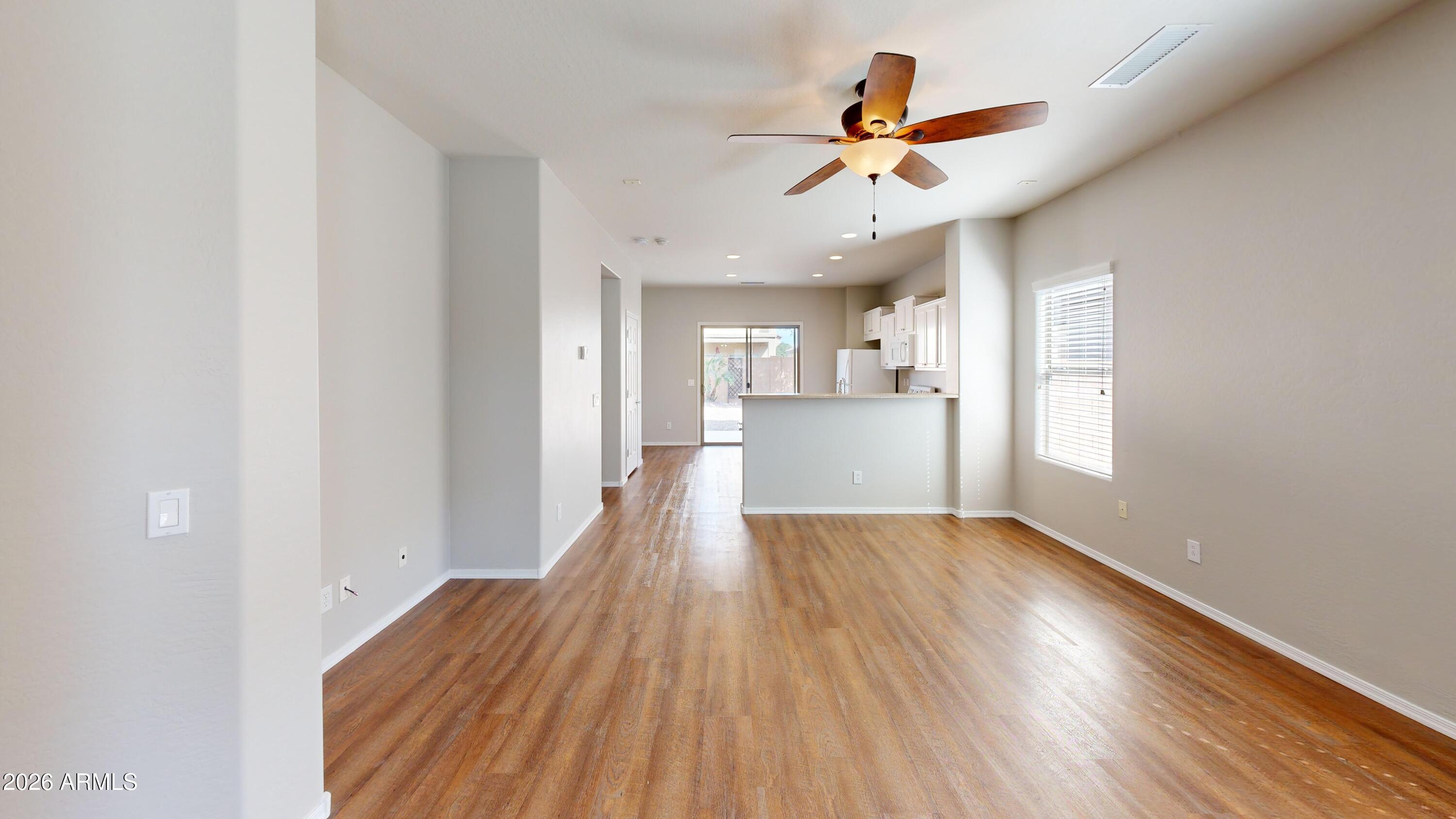 26176 W BURNETT Road