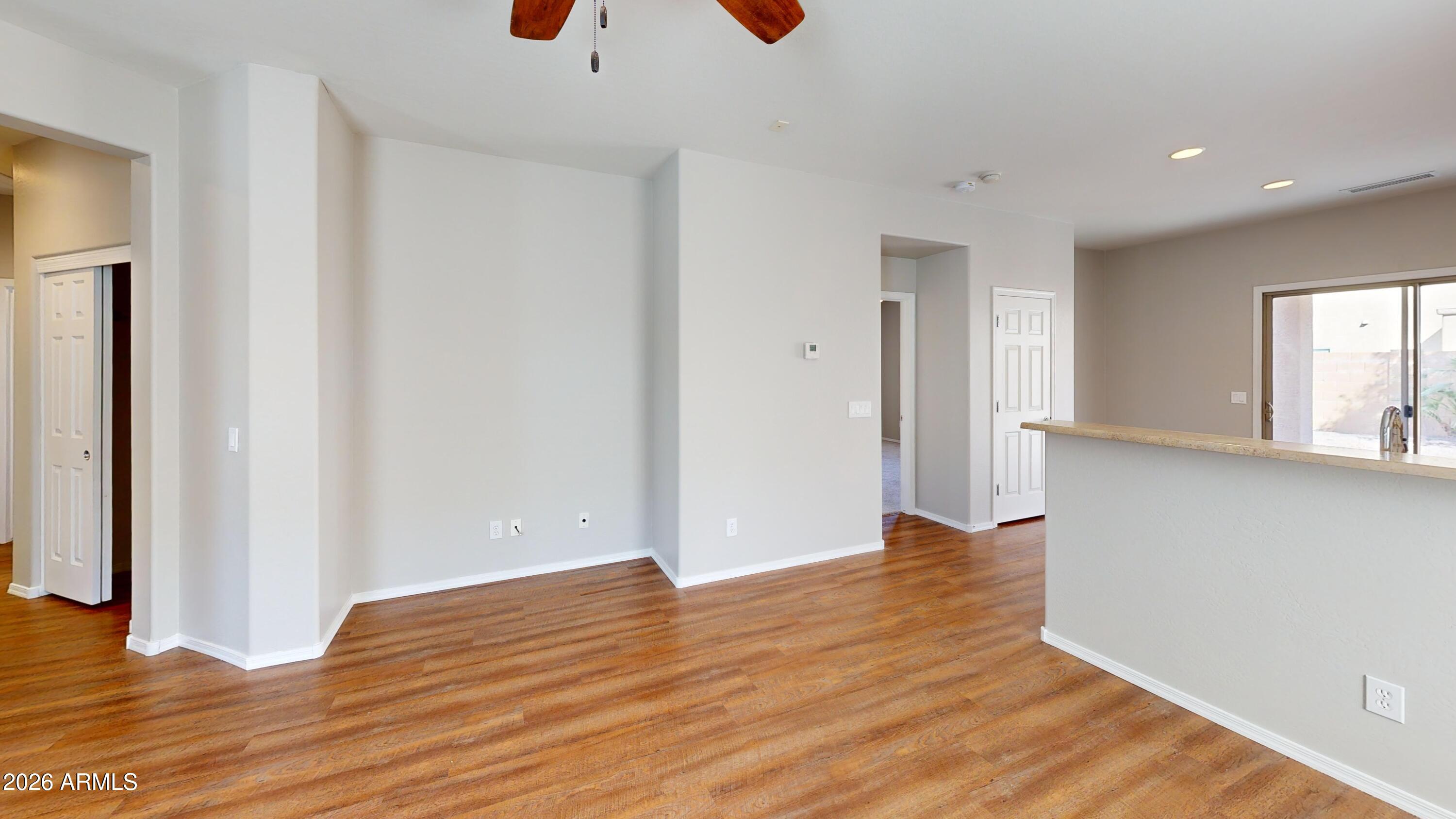 26176 W BURNETT Road