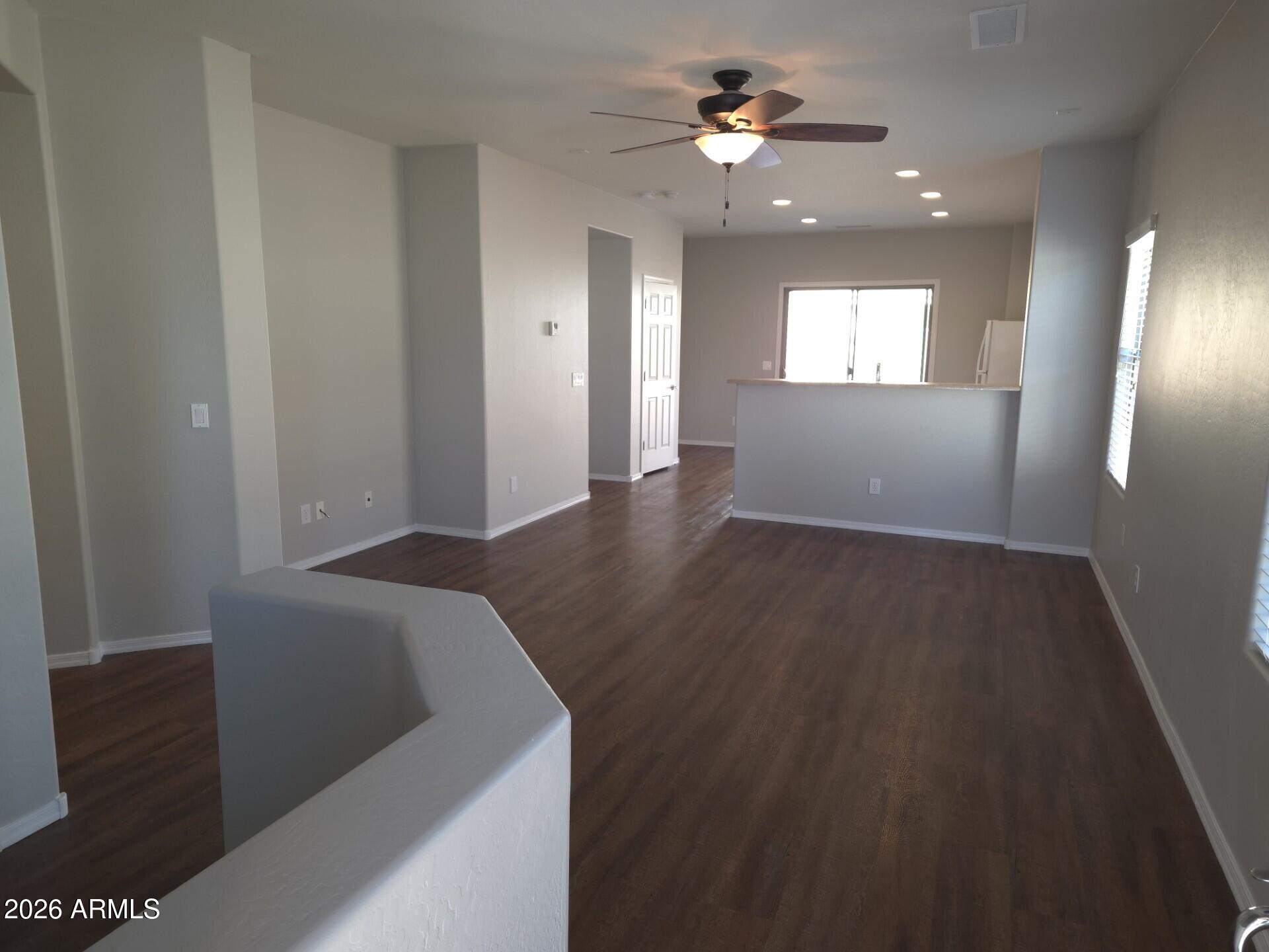 26176 W BURNETT Road