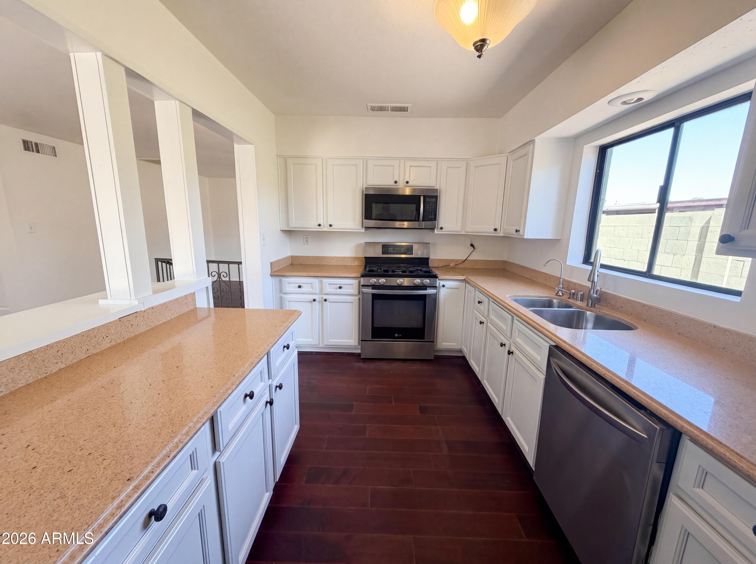 2326 W PARADISE Drive