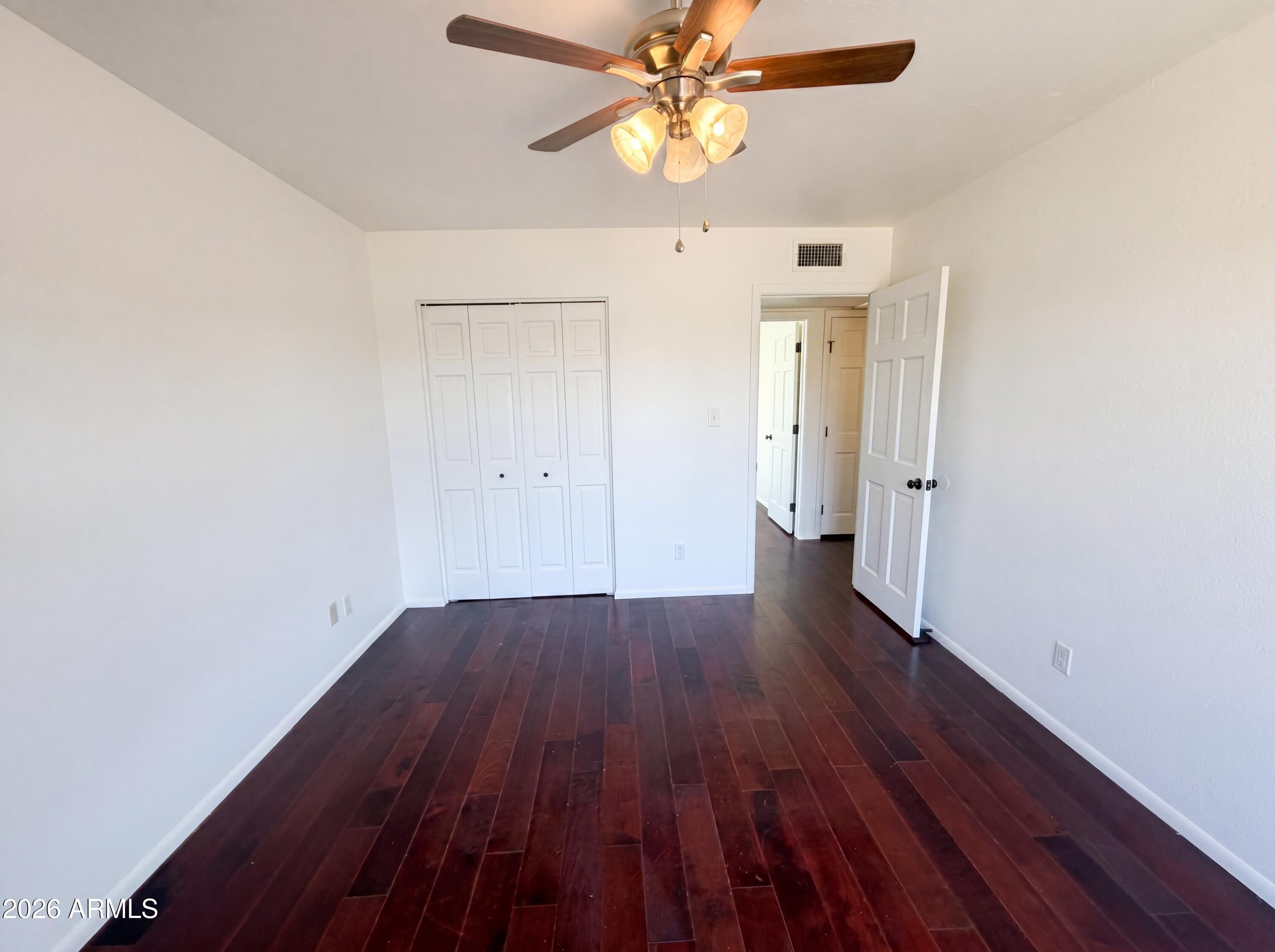 2326 W PARADISE Drive