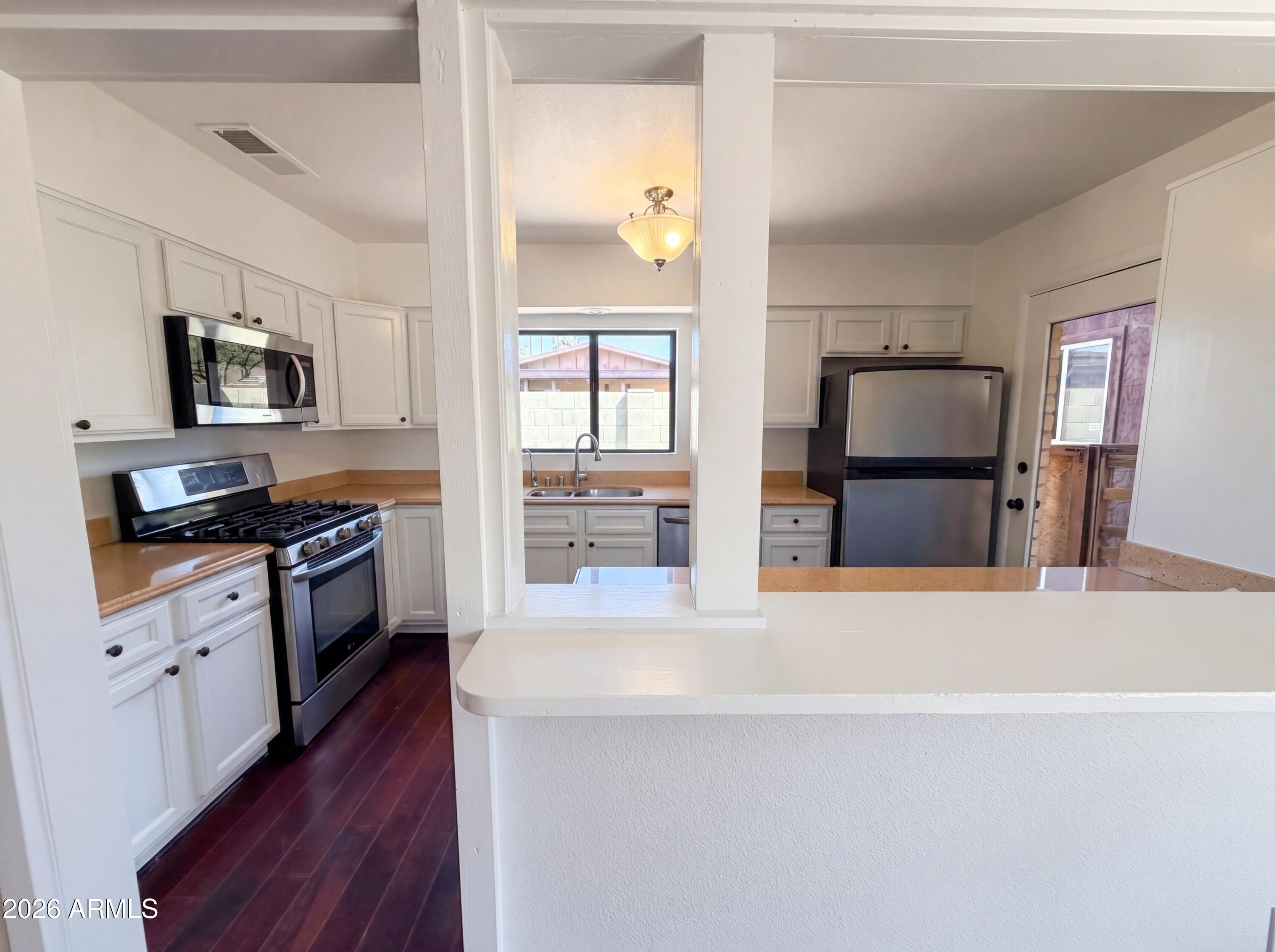 2326 W PARADISE Drive