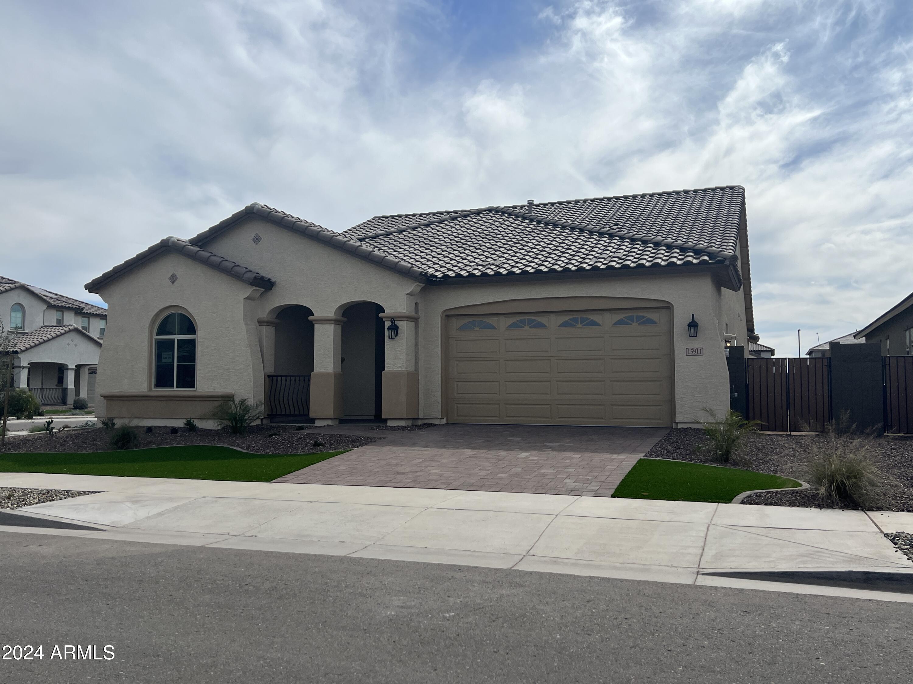 15911 W MONTANA DE ORO Drive