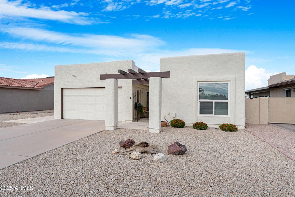 Photo of 26618 S Pinewood Drive, Sun Lakes, AZ 85248 (MLS # 6937334)